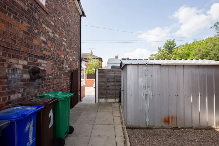 property photo 25 of 27