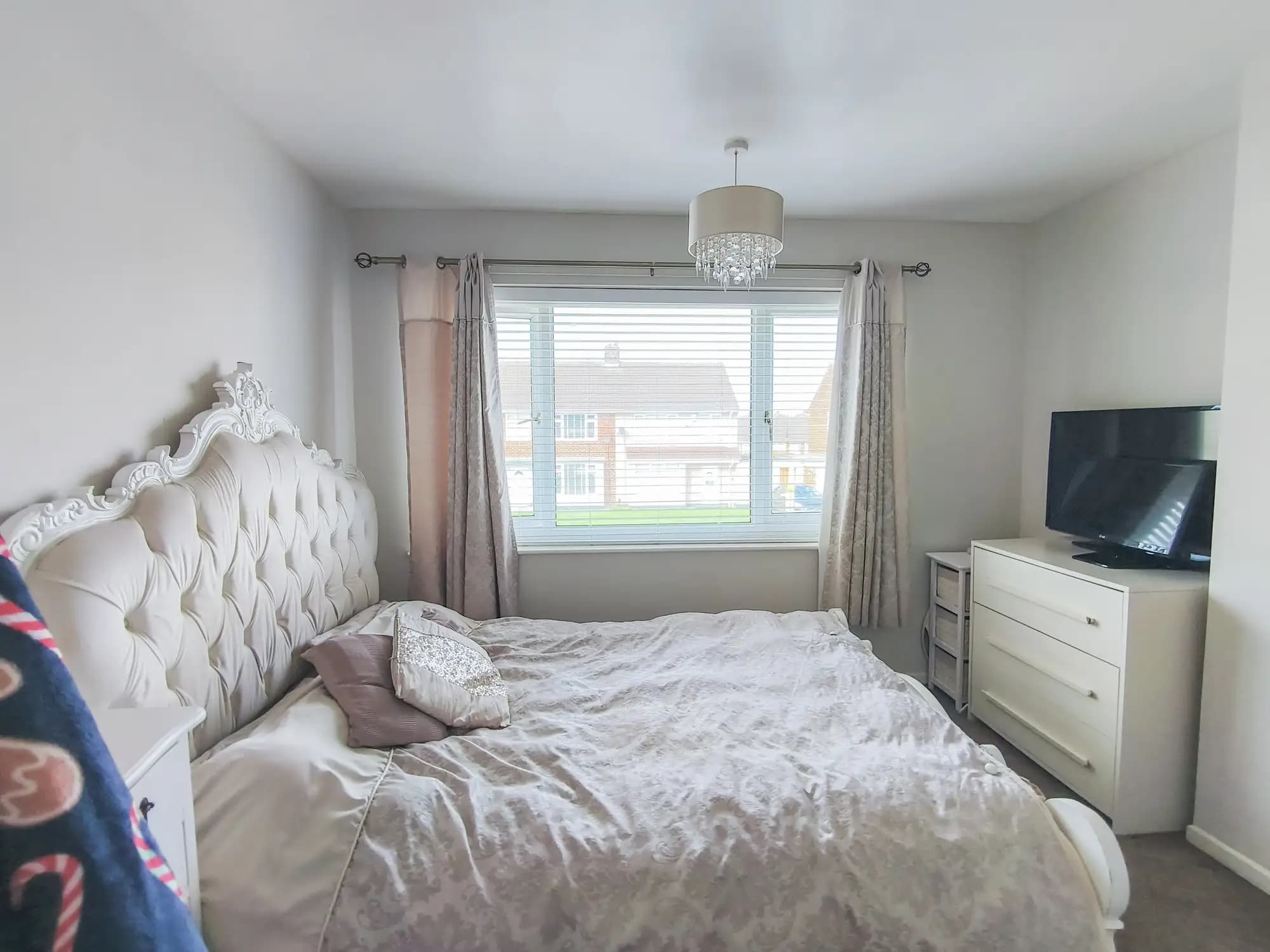 property photo 10 of 16