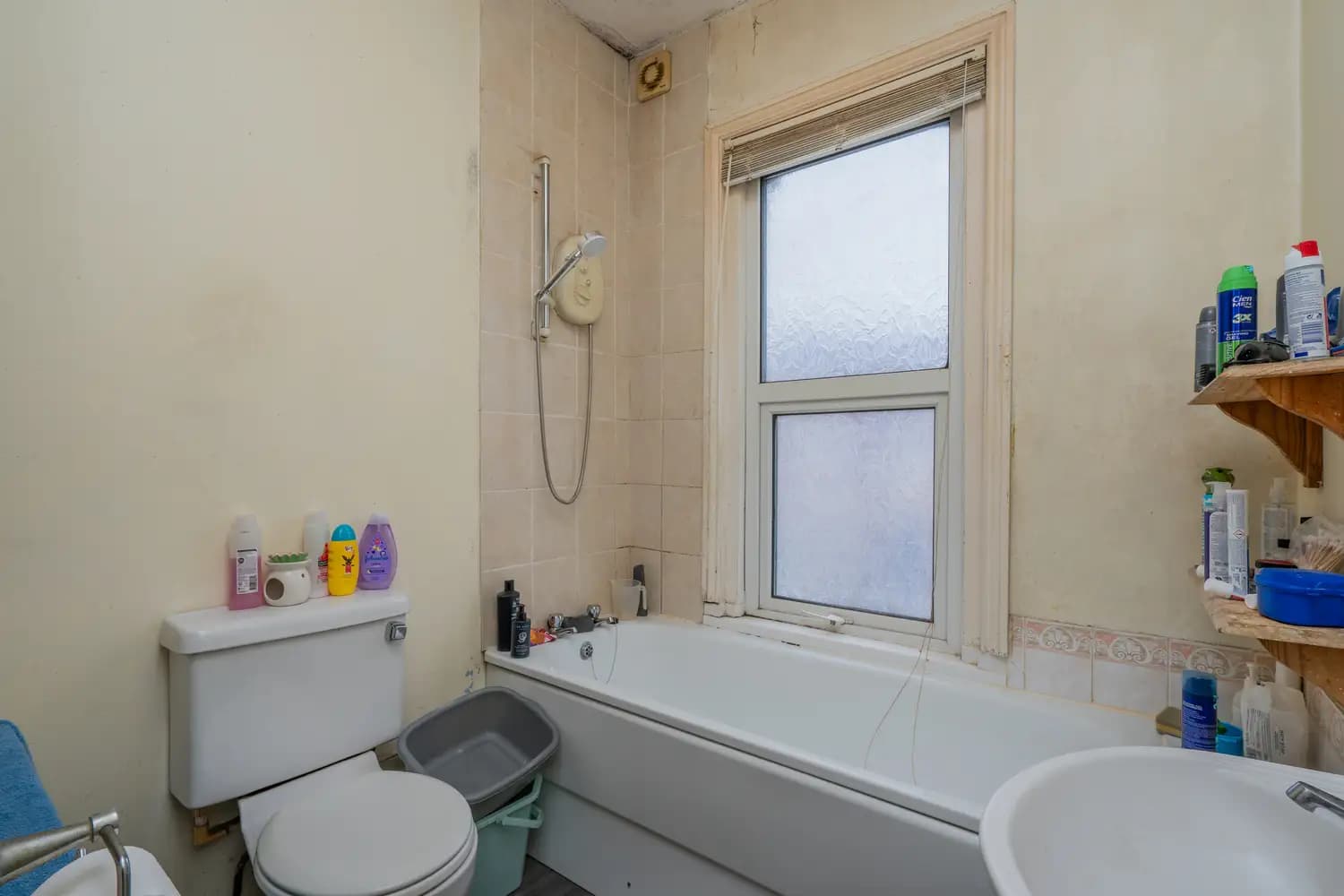 property photo 11 of 20