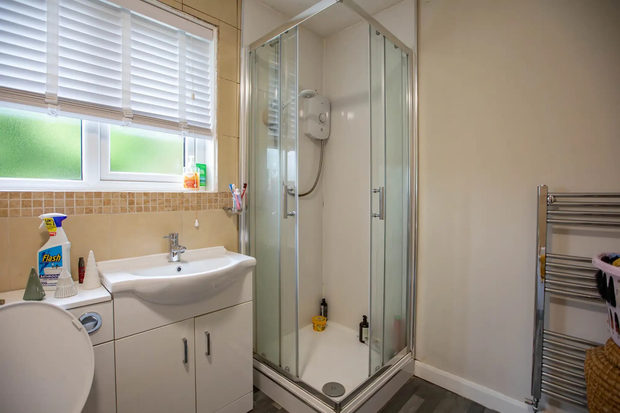 property photo 9 of 20