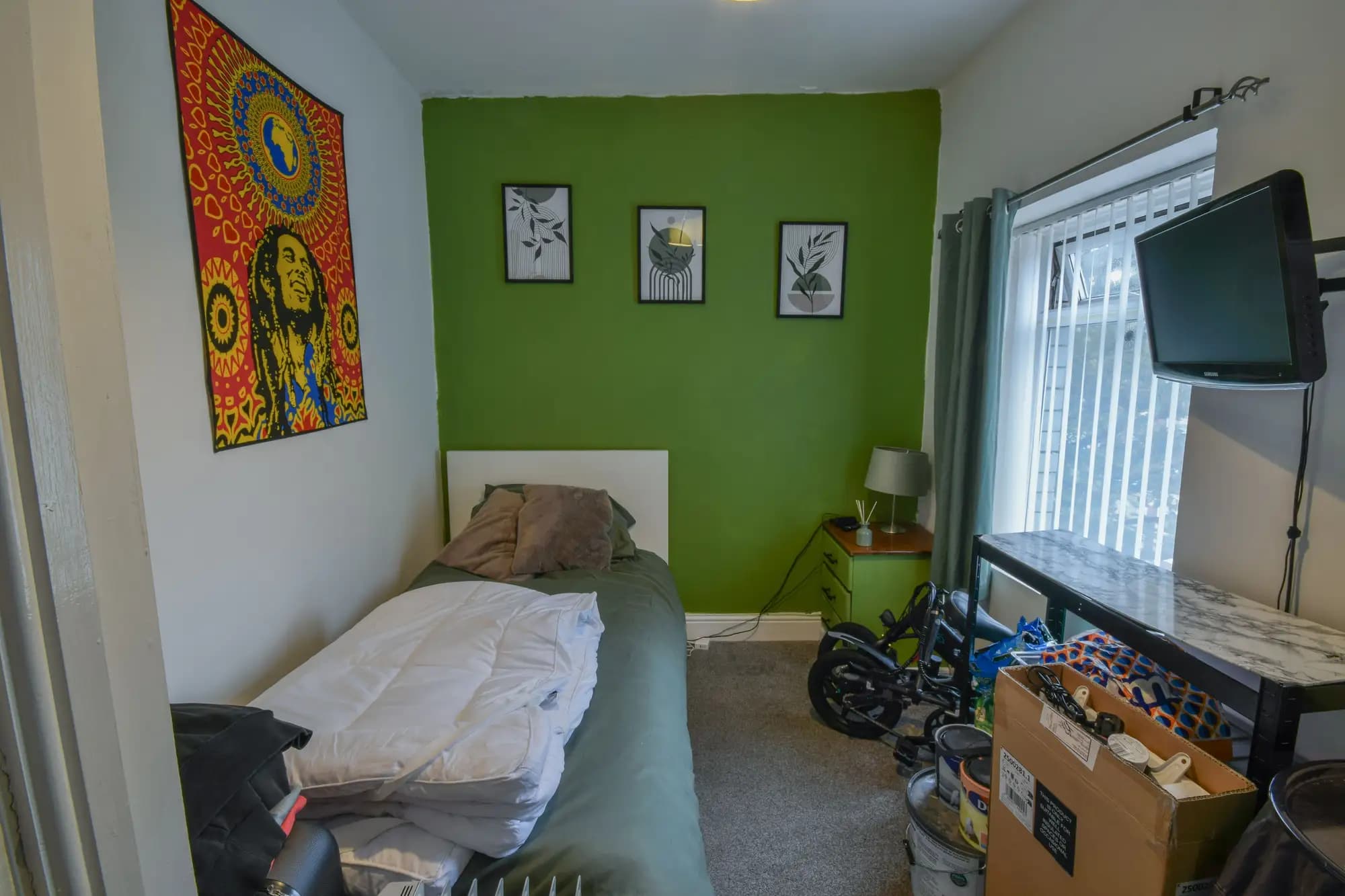 property photo 9 of 15
