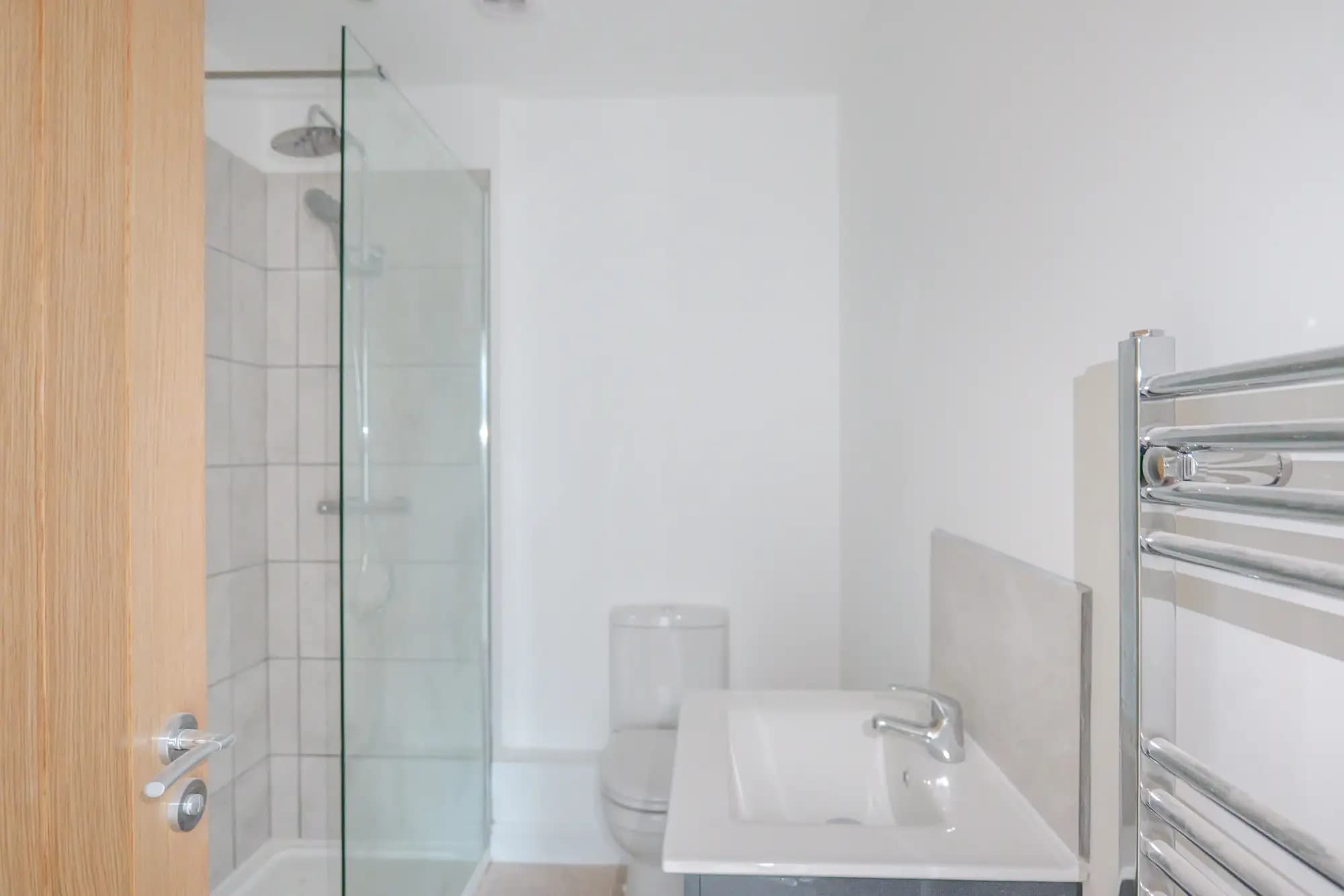 property photo 6 of 20