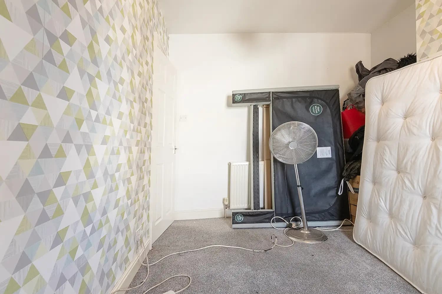 property photo 21 of 31