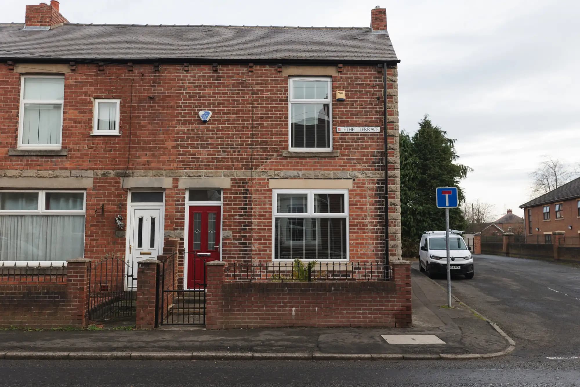 property photo 2 of 30