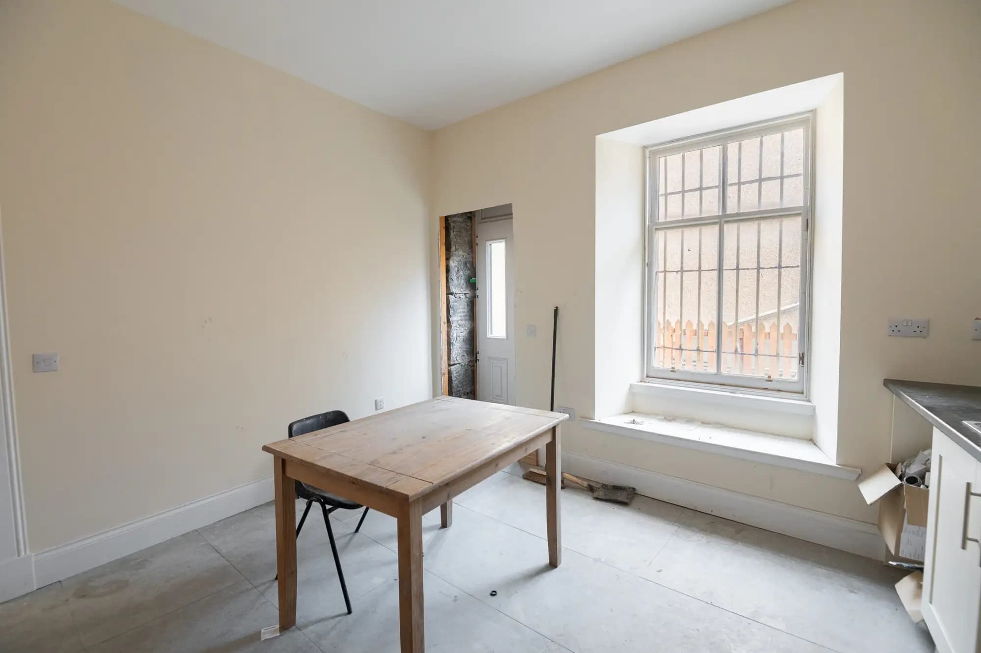 property photo 16 of 32