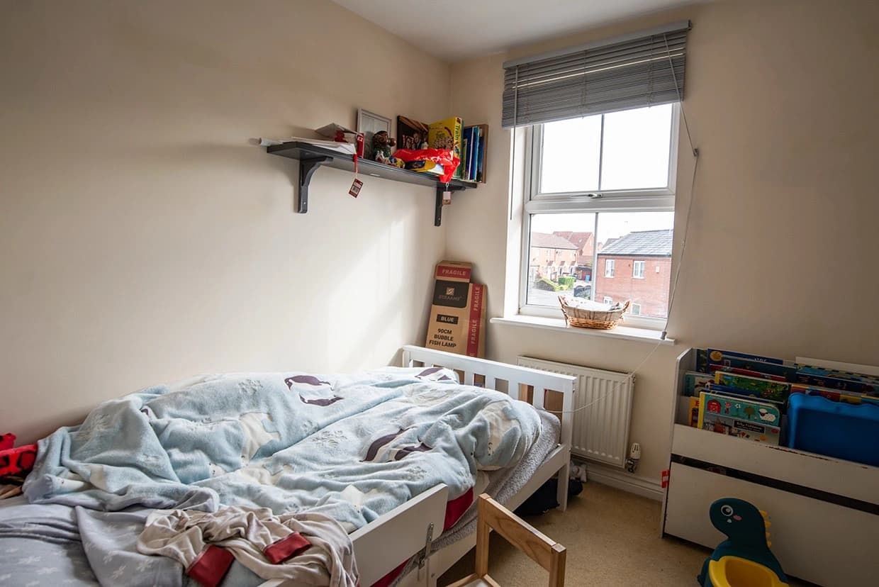 property photo 12 of 17