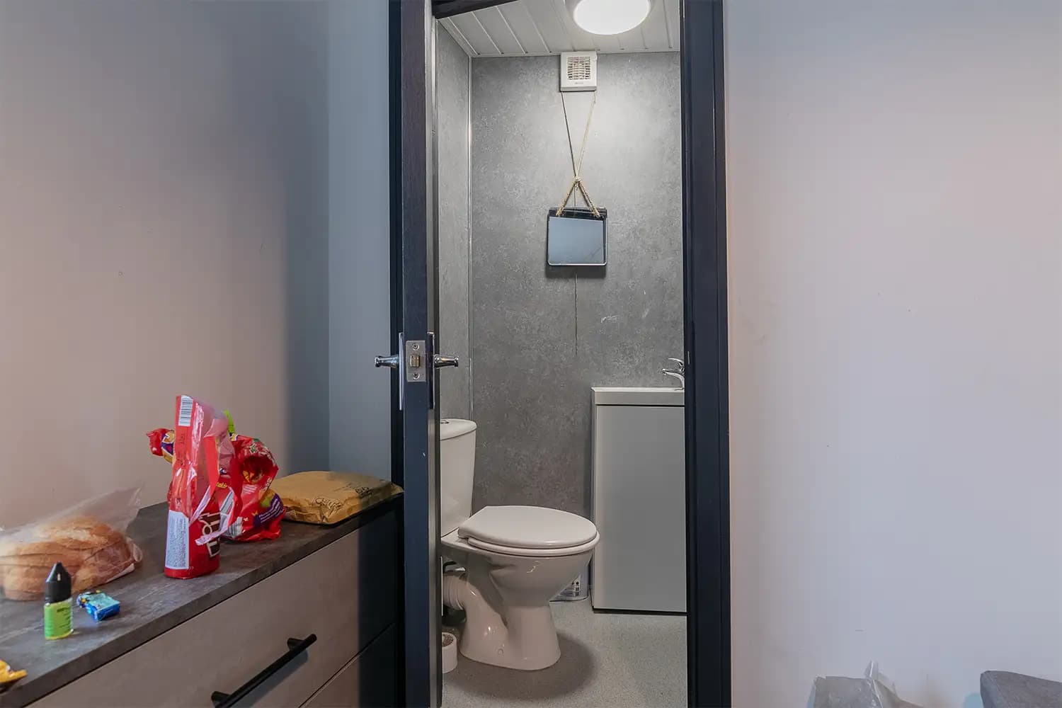 property photo 17 of 42