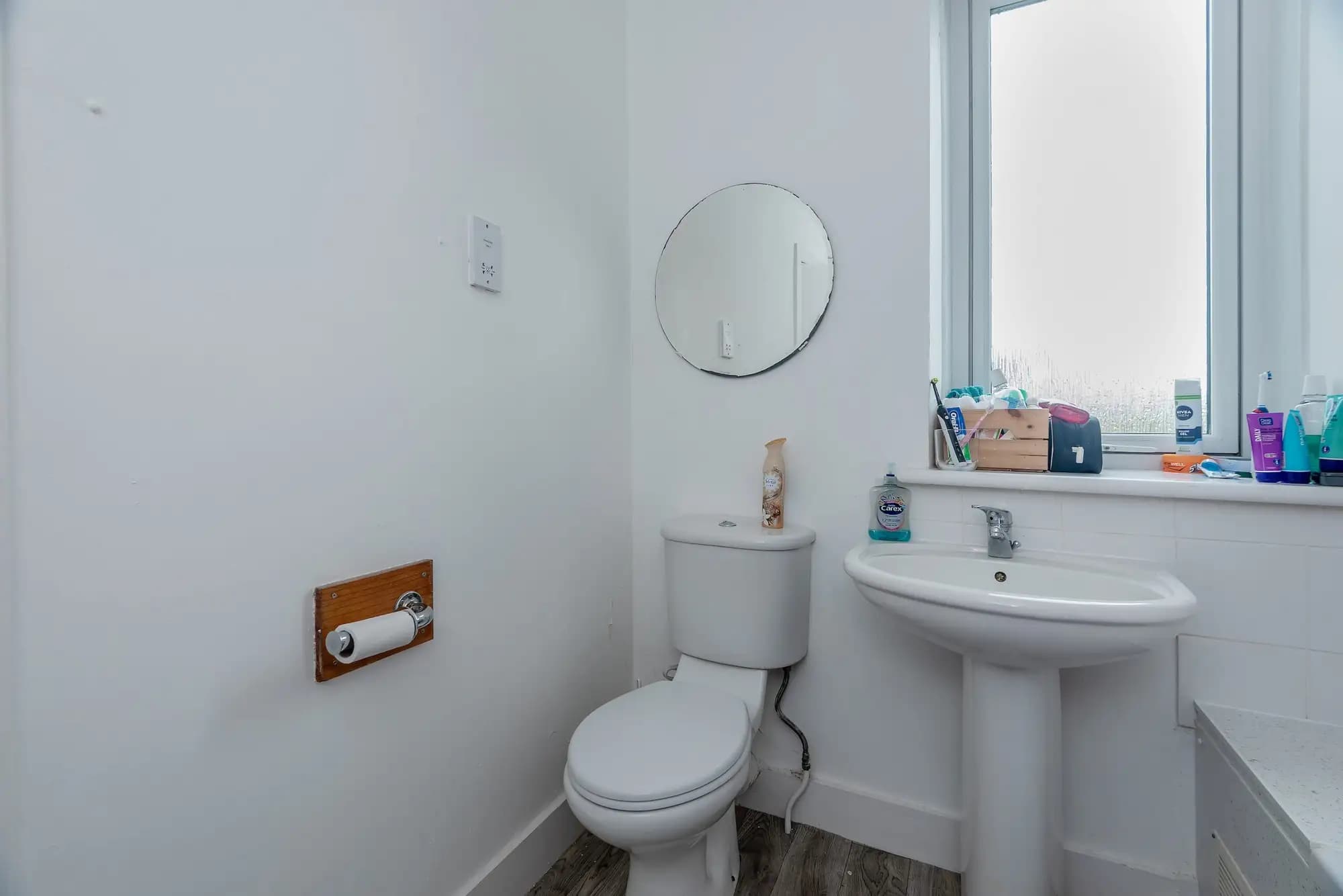 property photo 13 of 27
