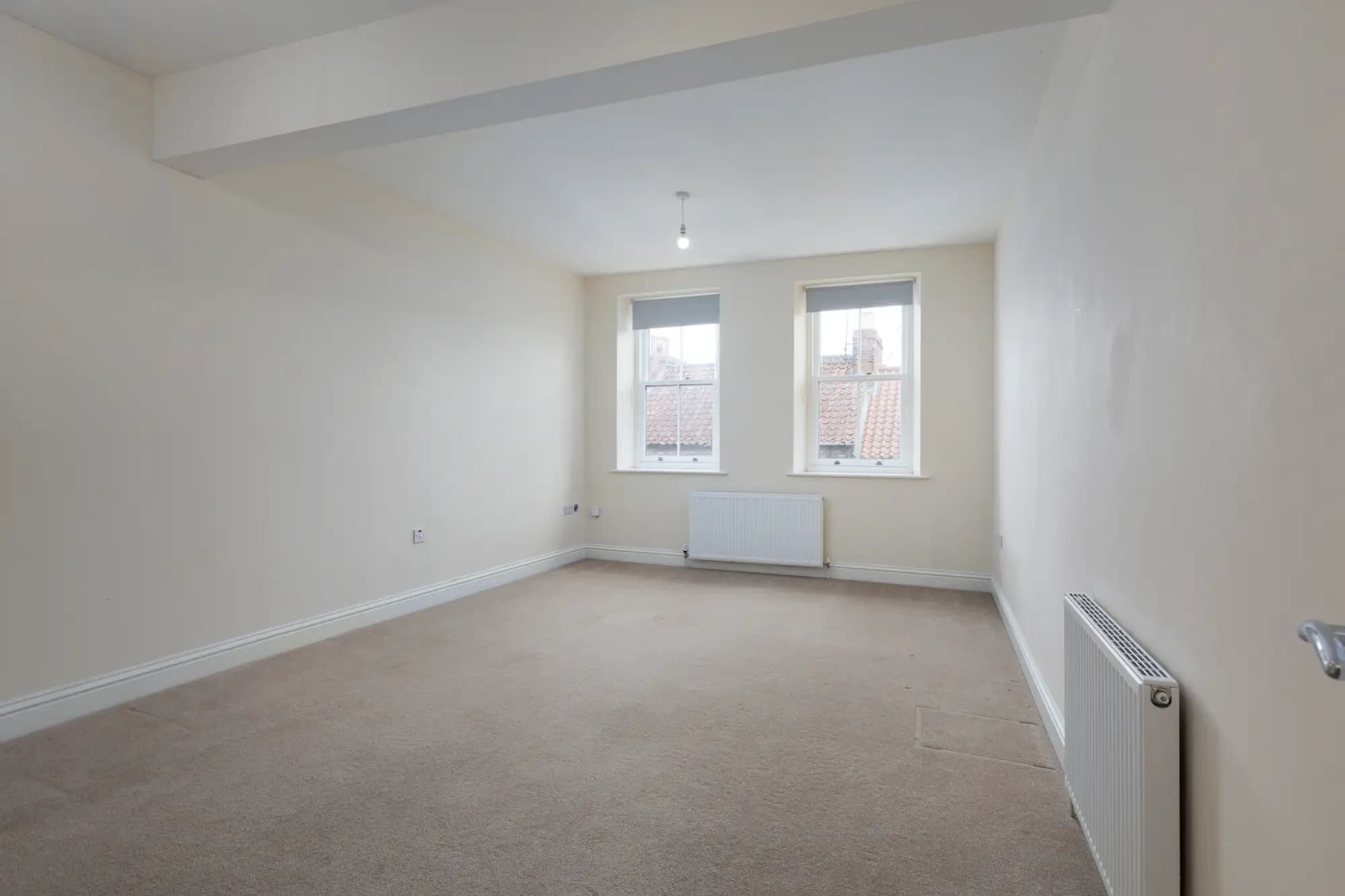property photo 8 of 20