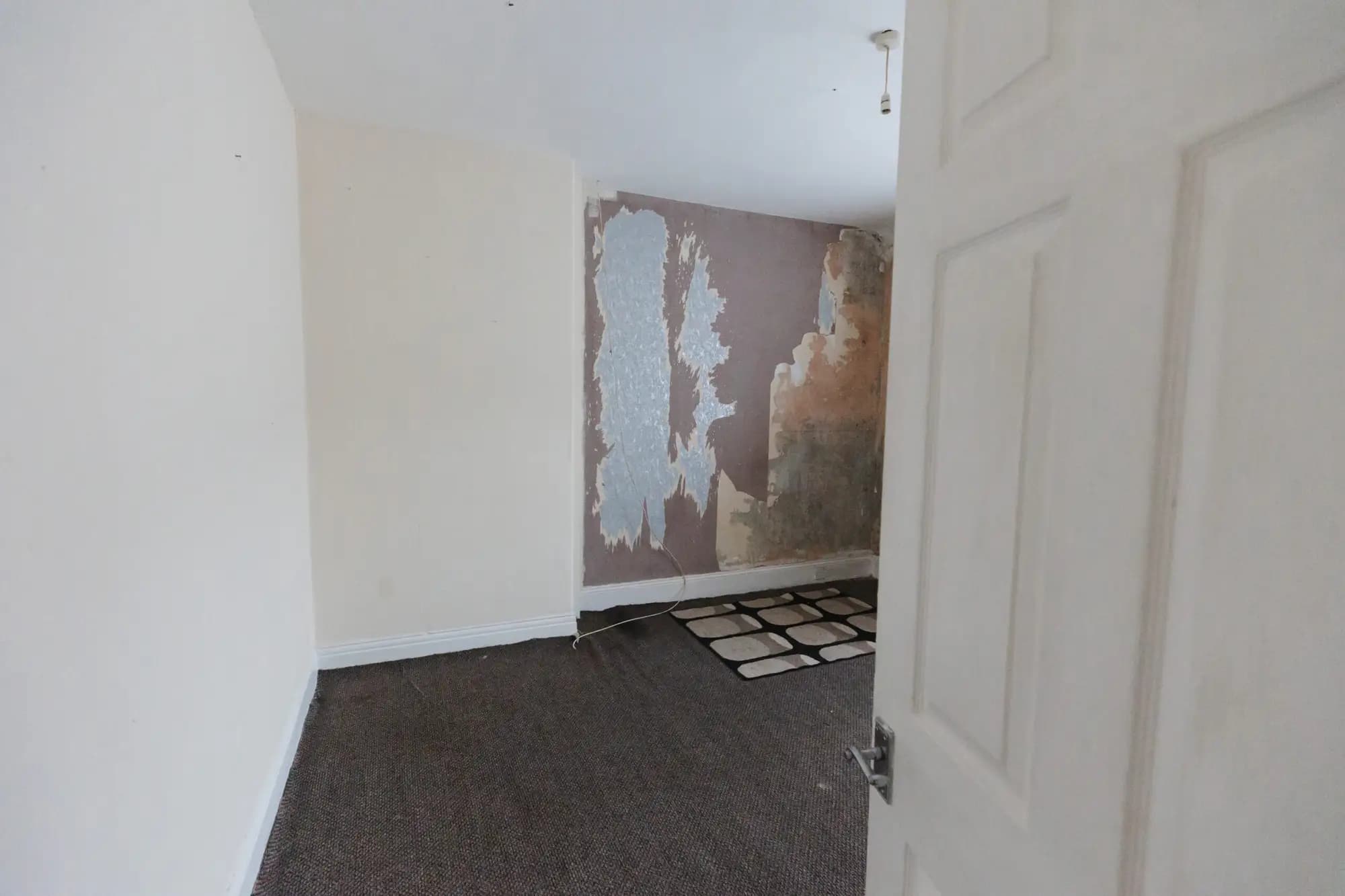 property photo 14 of 17