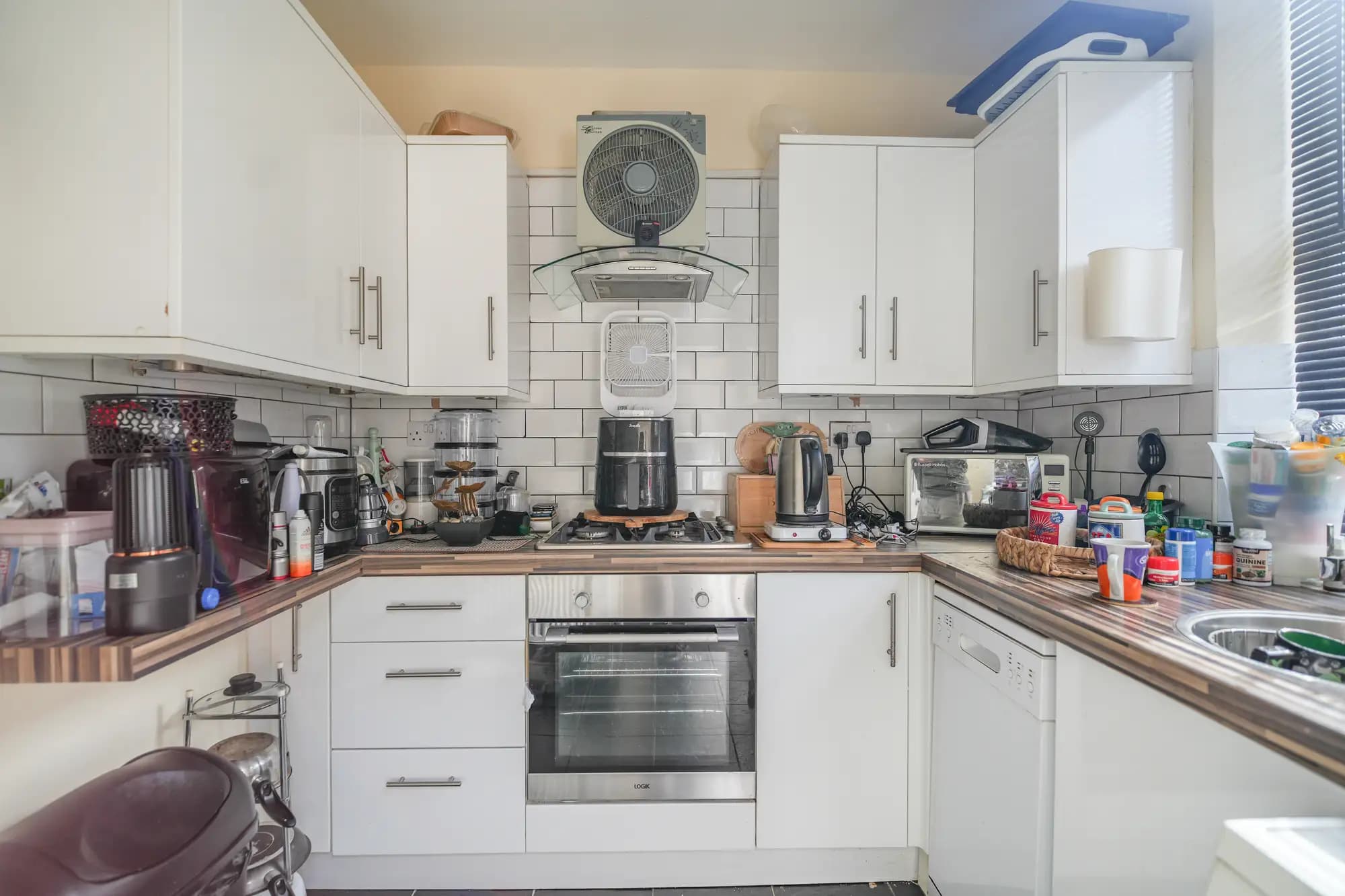 property photo 4 of 10