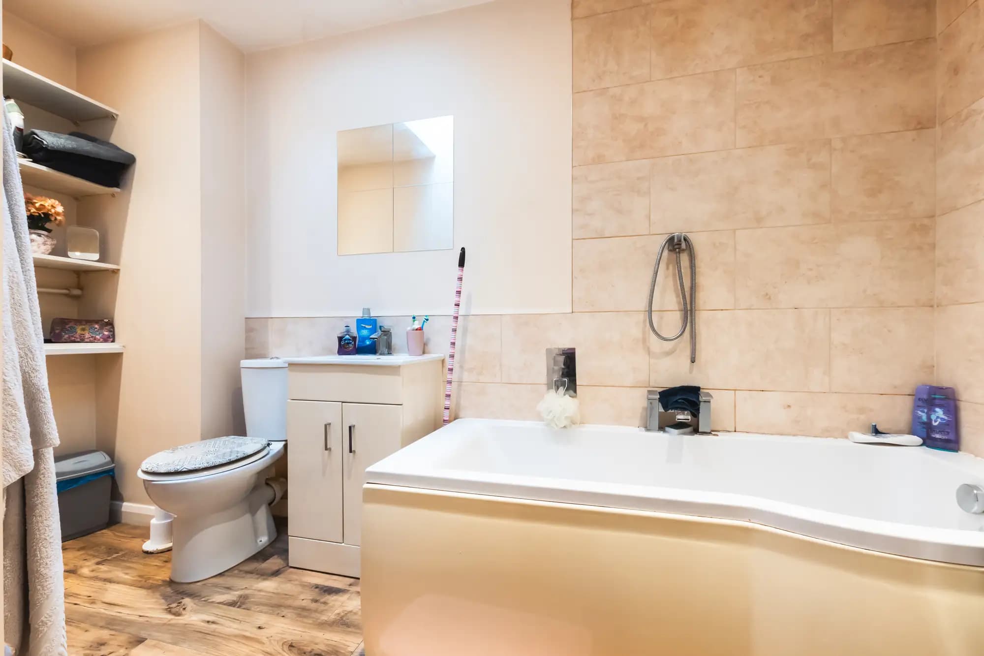 property photo 17 of 29