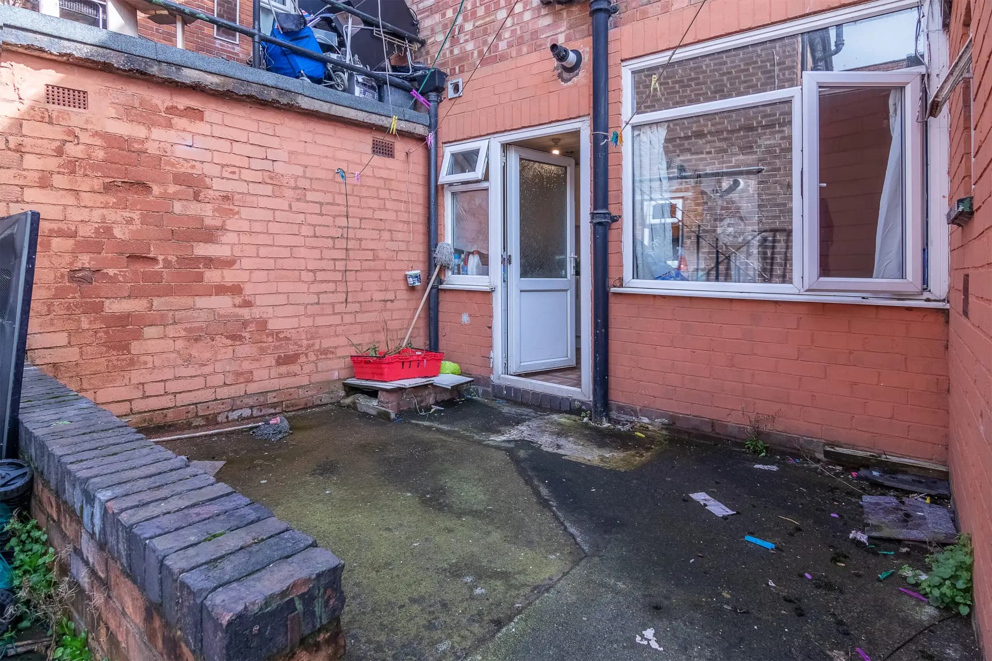 property photo 15 of 17