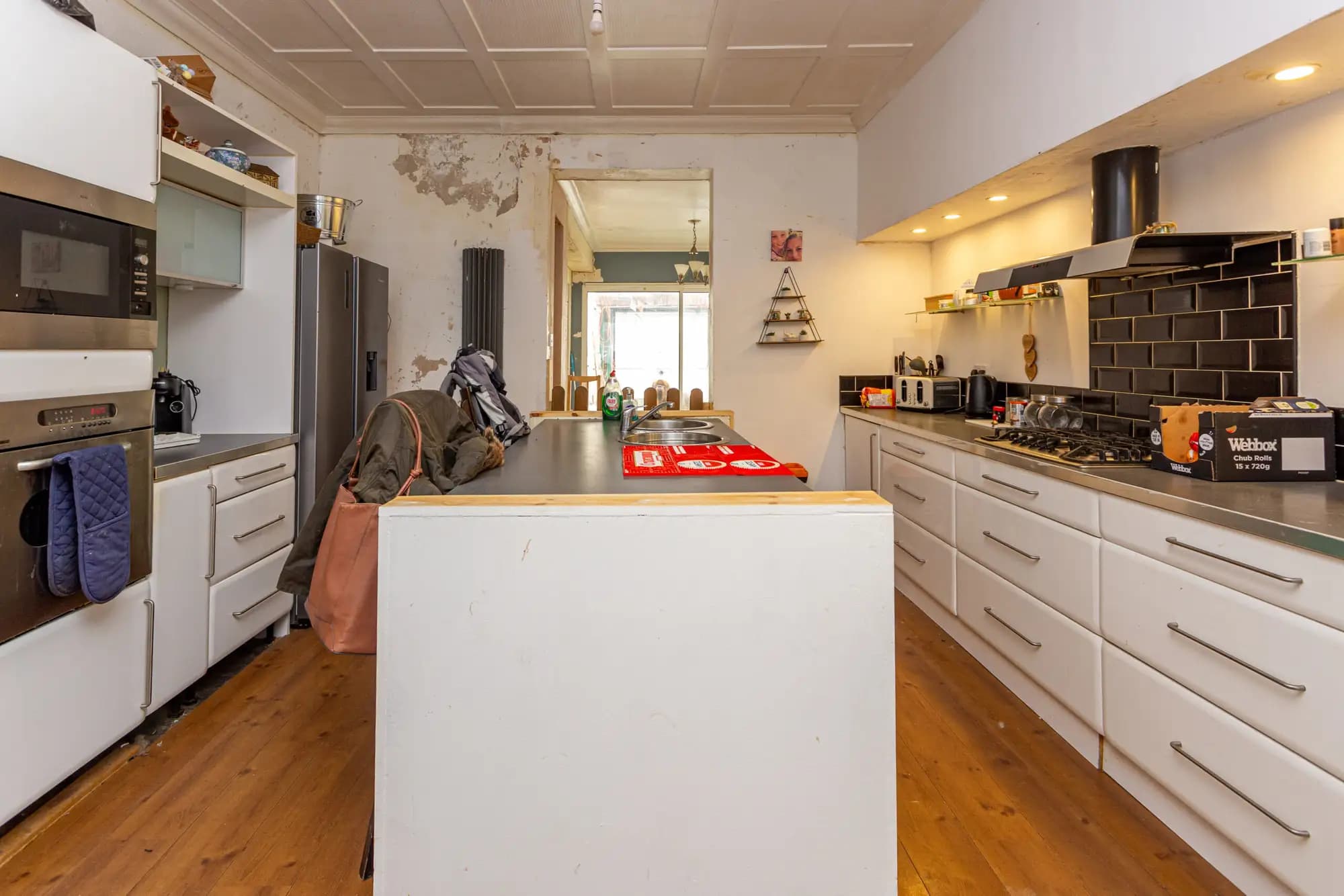 property photo 5 of 14
