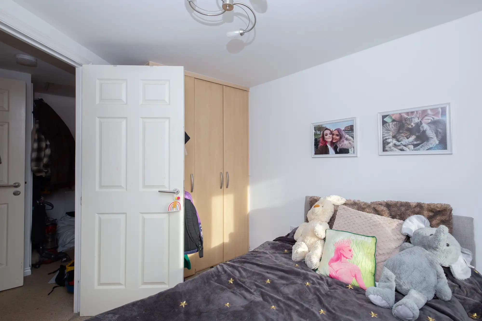 property photo 8 of 10