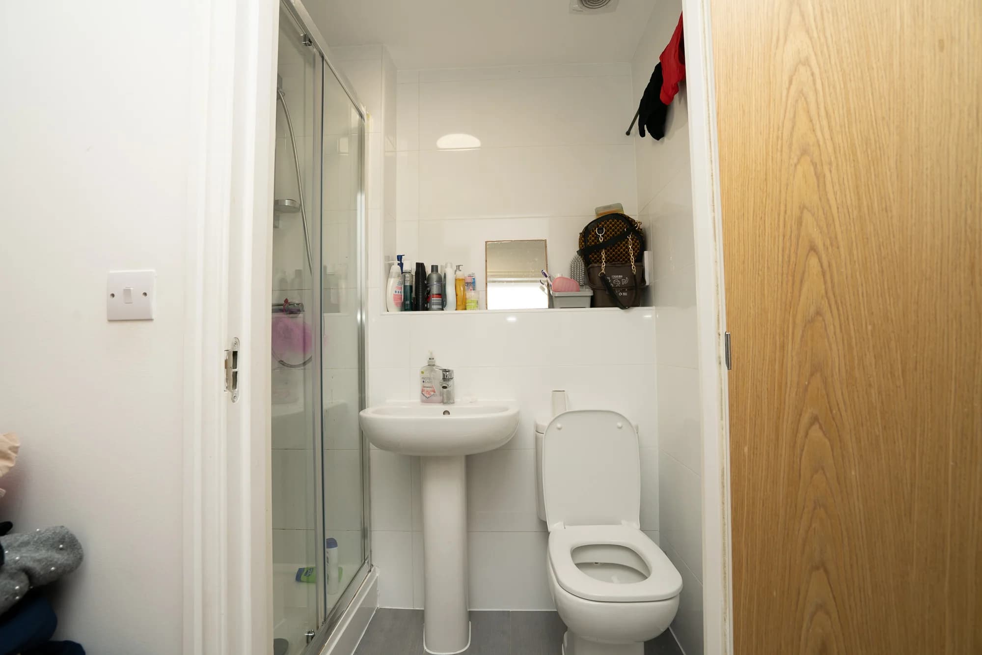 property photo 5 of 18