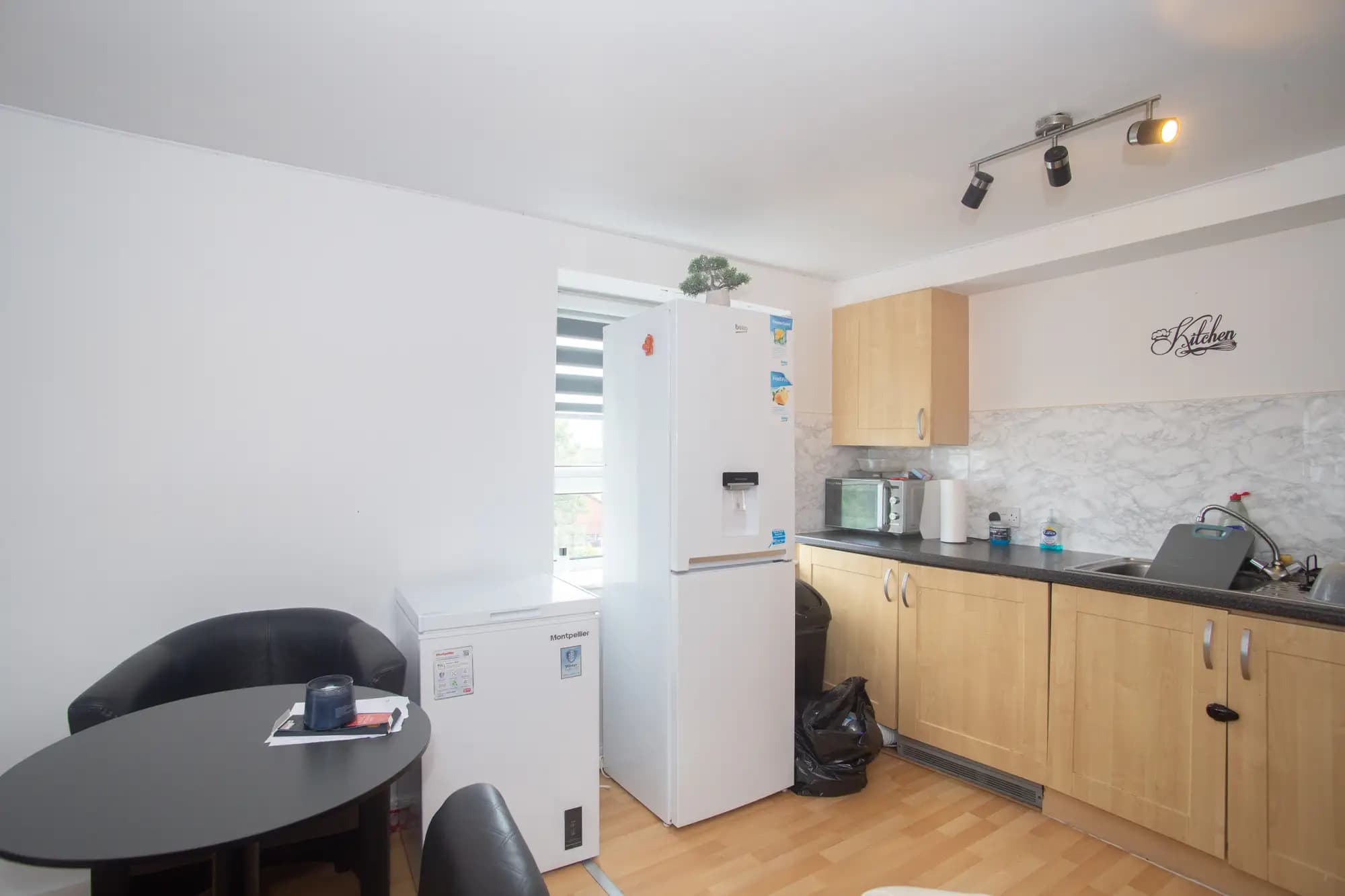 property photo 6 of 14
