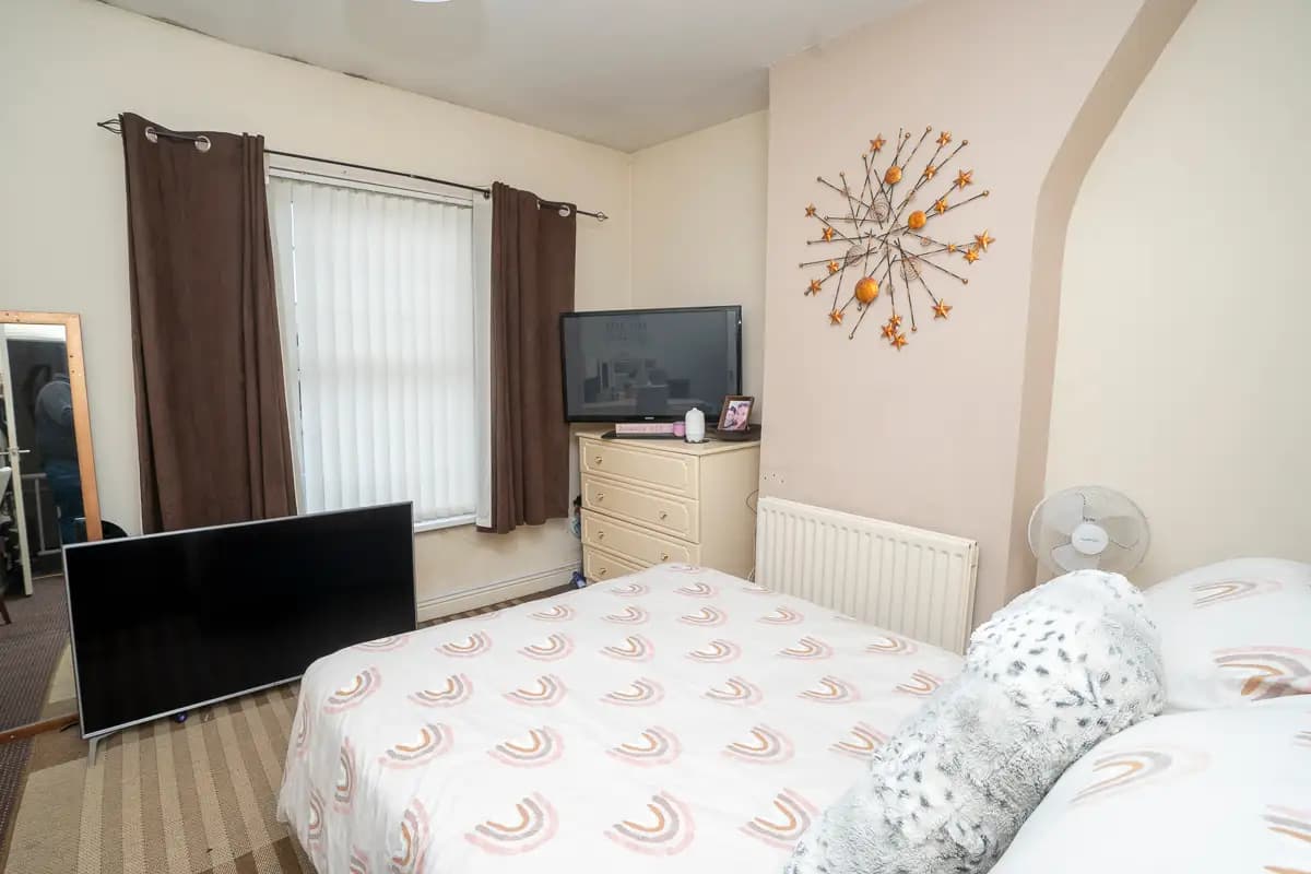 property photo 17 of 23