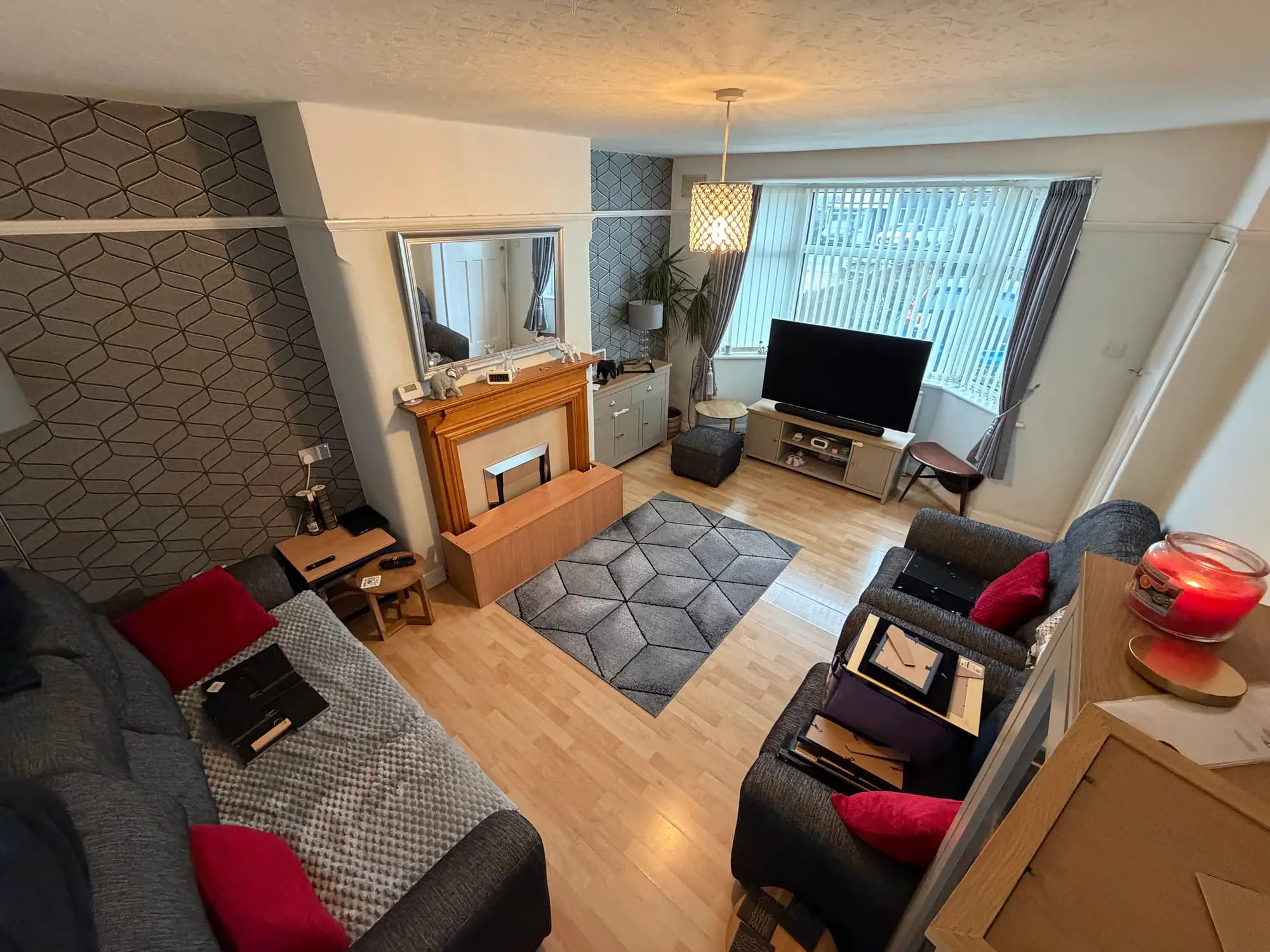 property photo 4 of 18