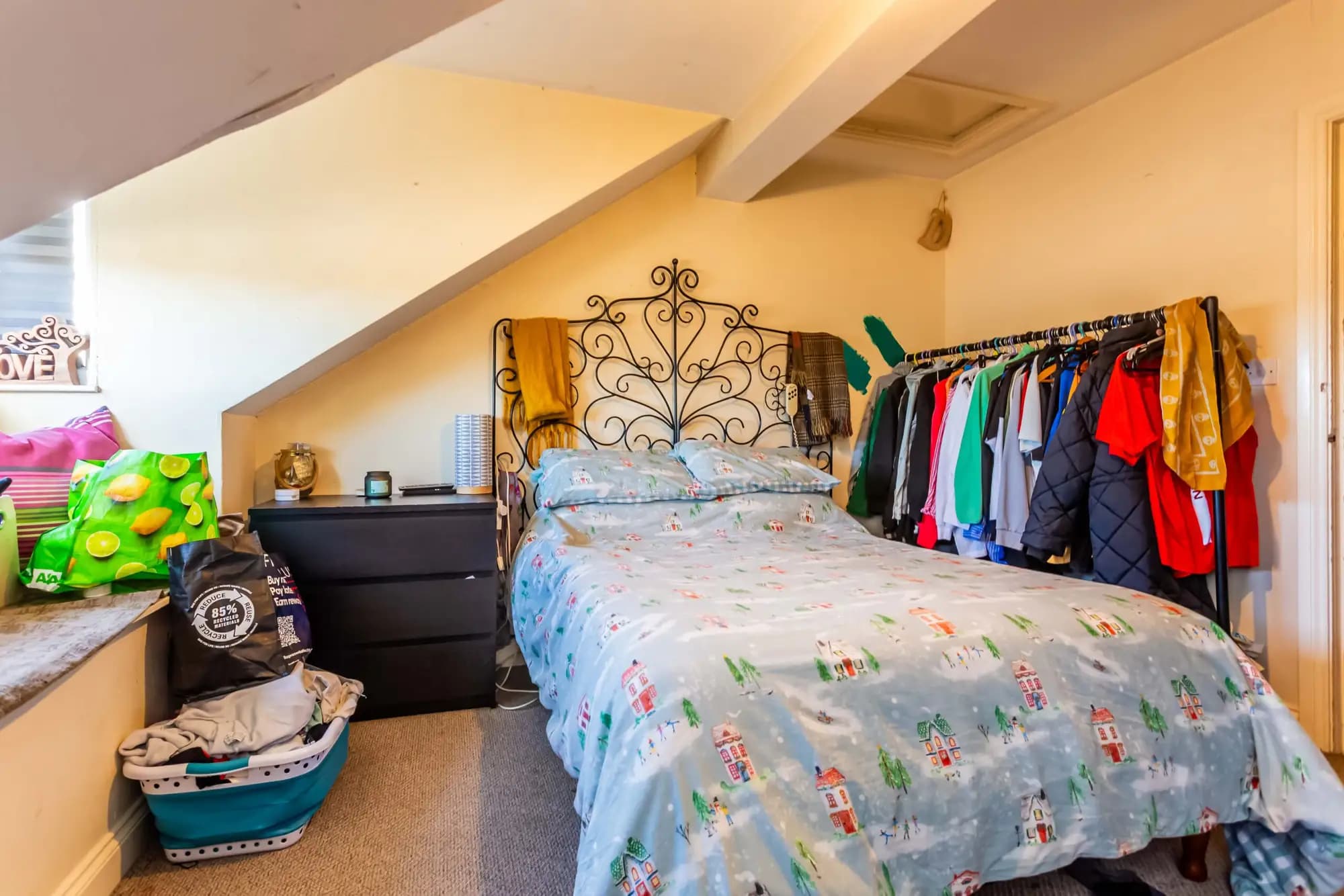 property photo 11 of 18
