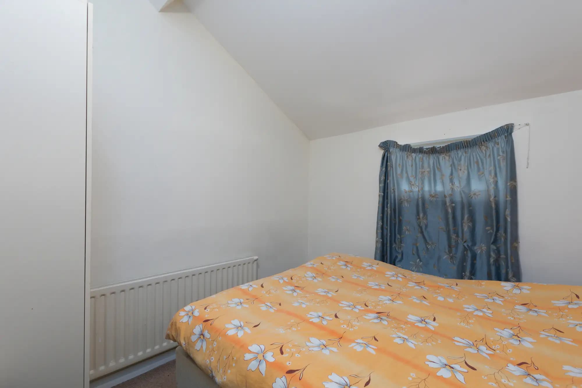 property photo 18 of 32