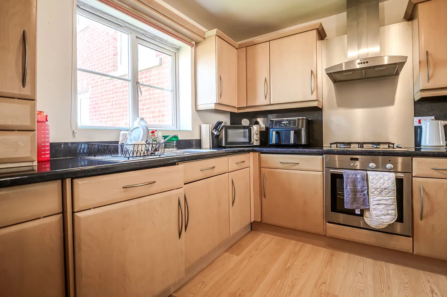 property photo 5 of 20