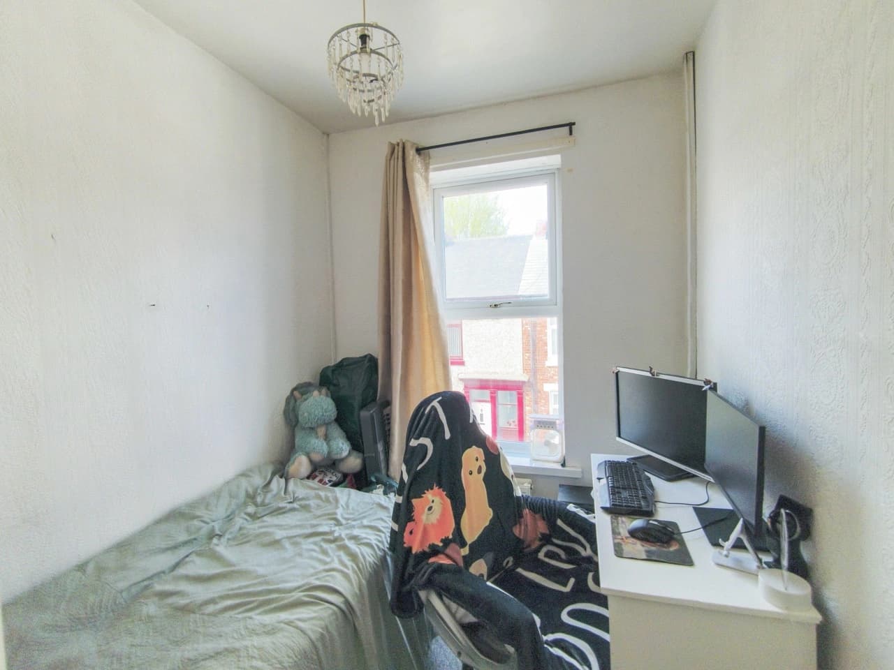 property photo 14 of 18