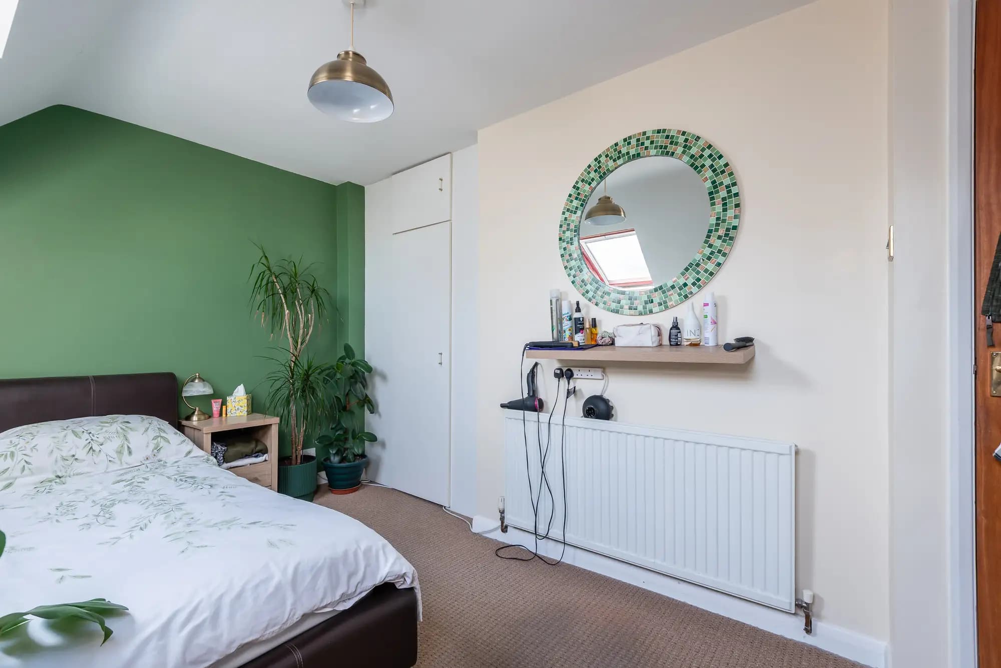 property photo 13 of 17