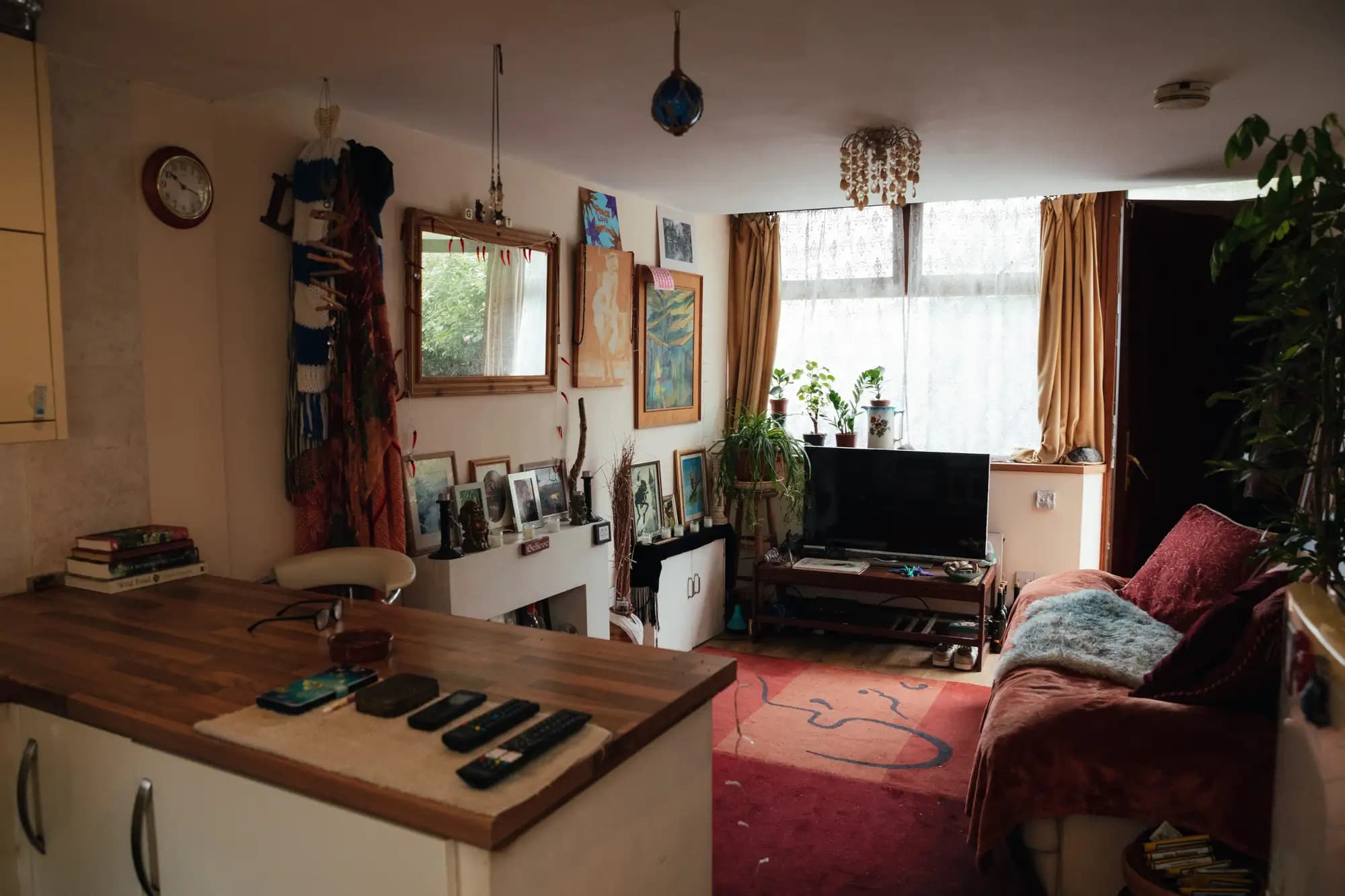property photo 4 of 17