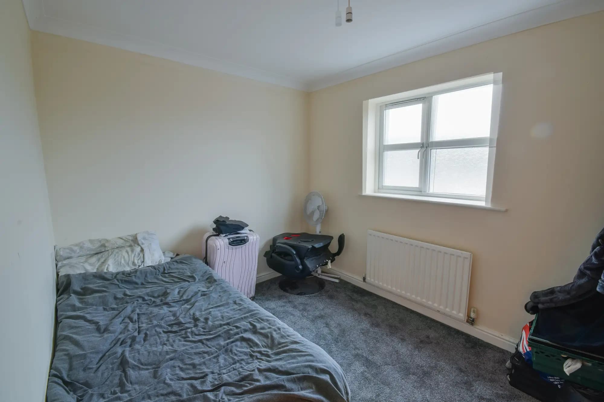 property photo 7 of 12