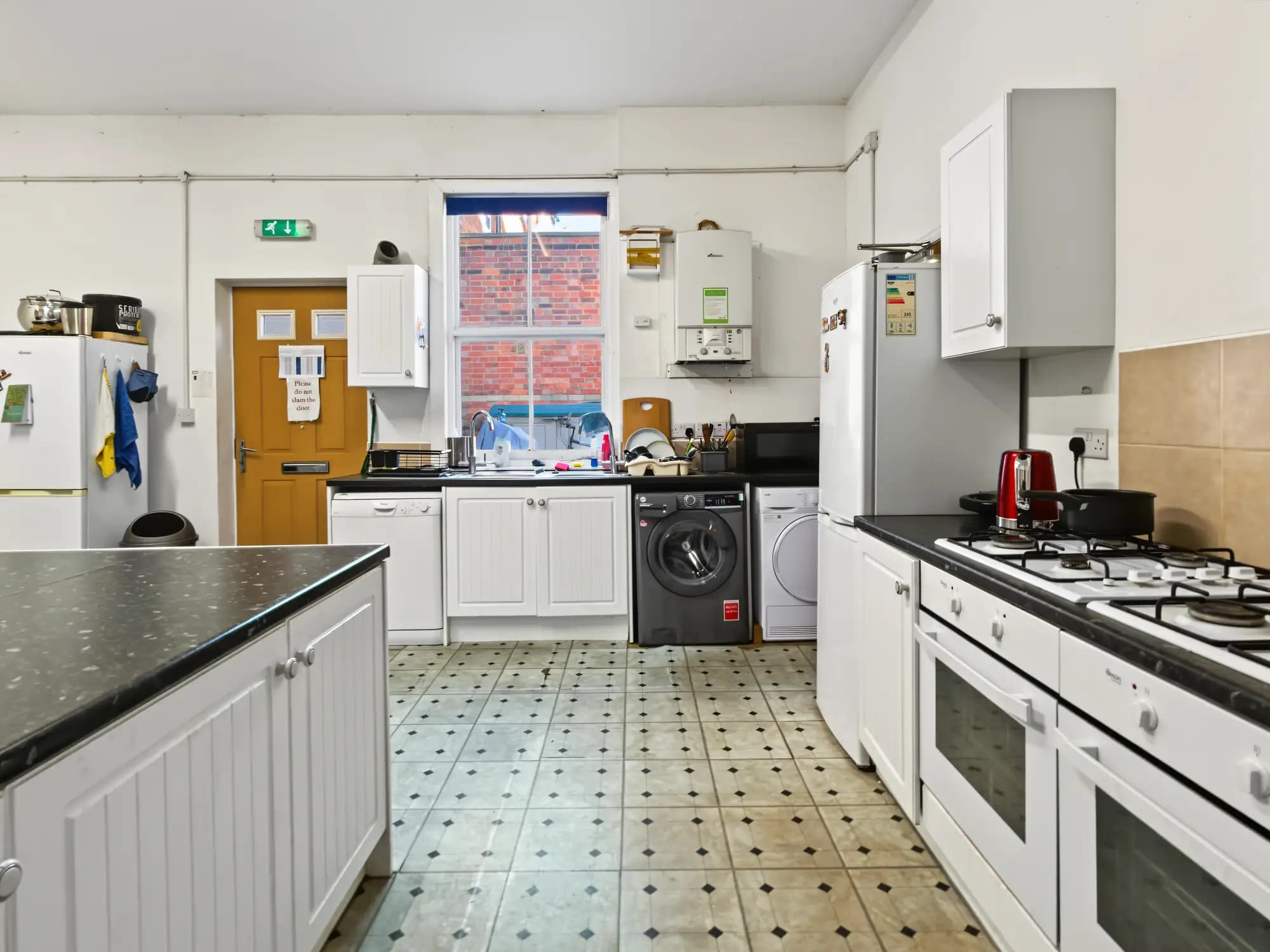 property photo 5 of 41