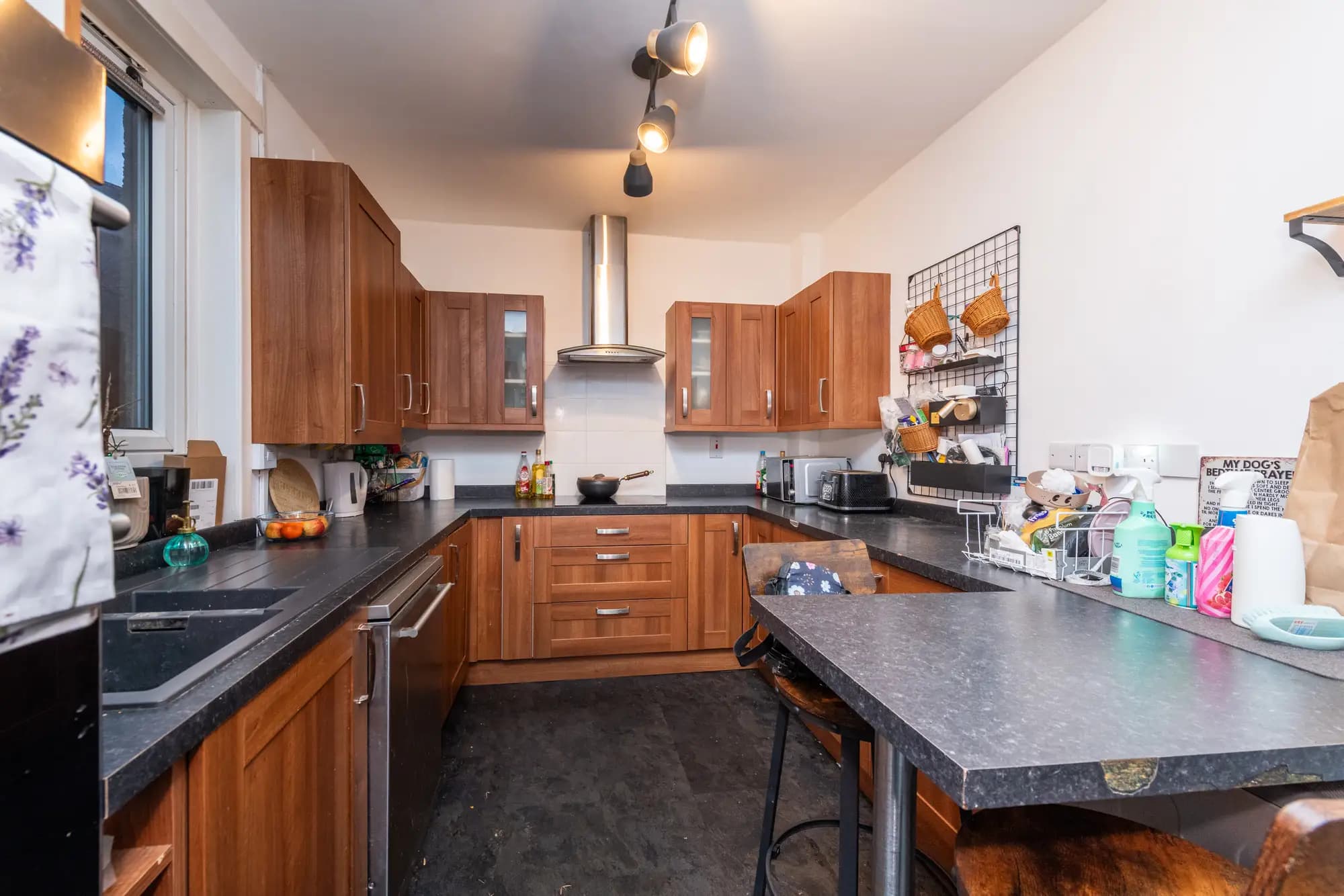 property photo 7 of 34