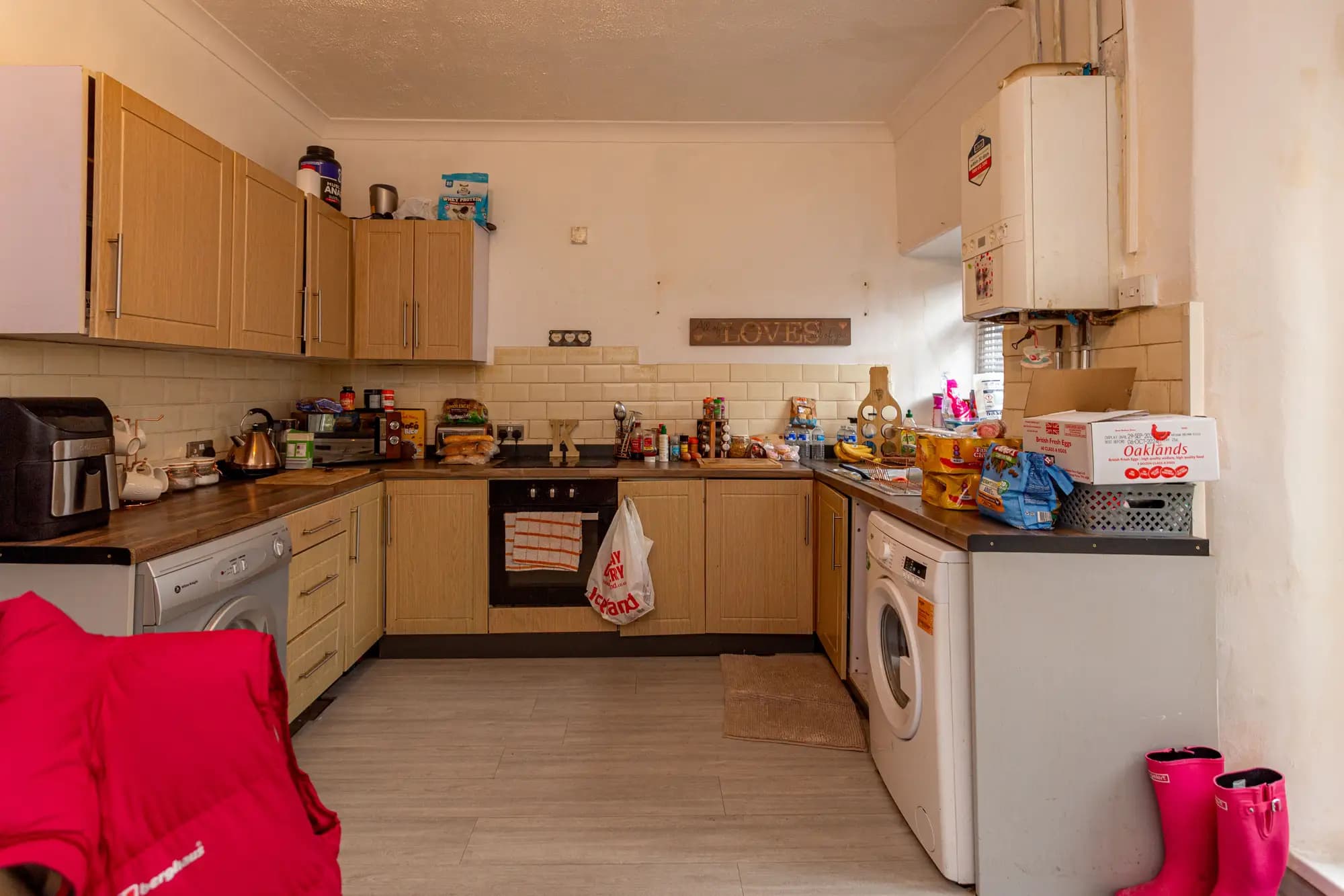 property photo 6 of 16