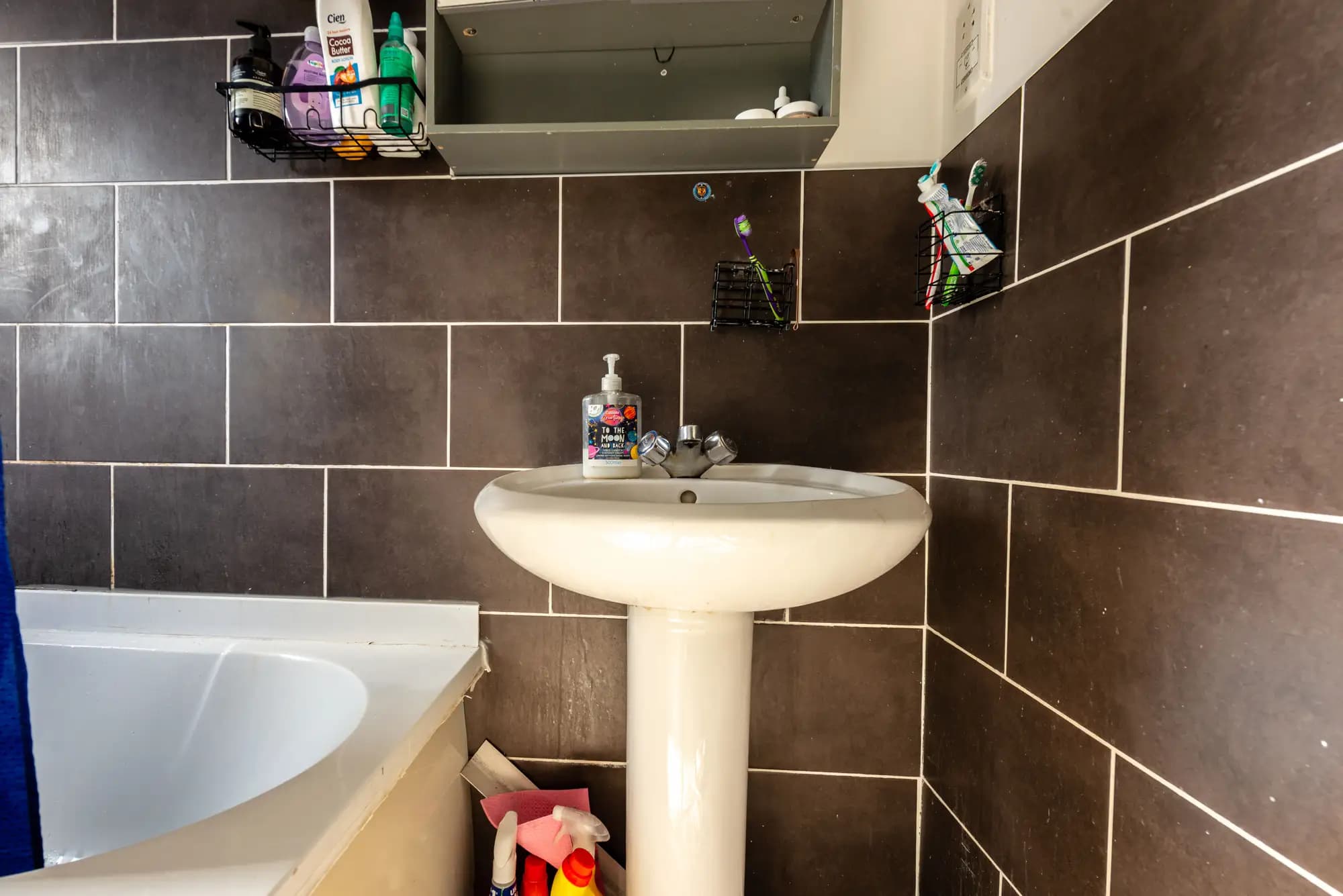 property photo 15 of 33