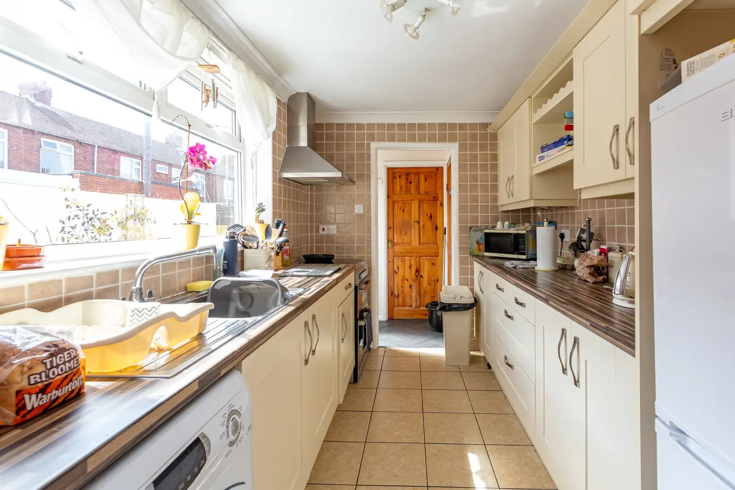 property photo 6 of 20