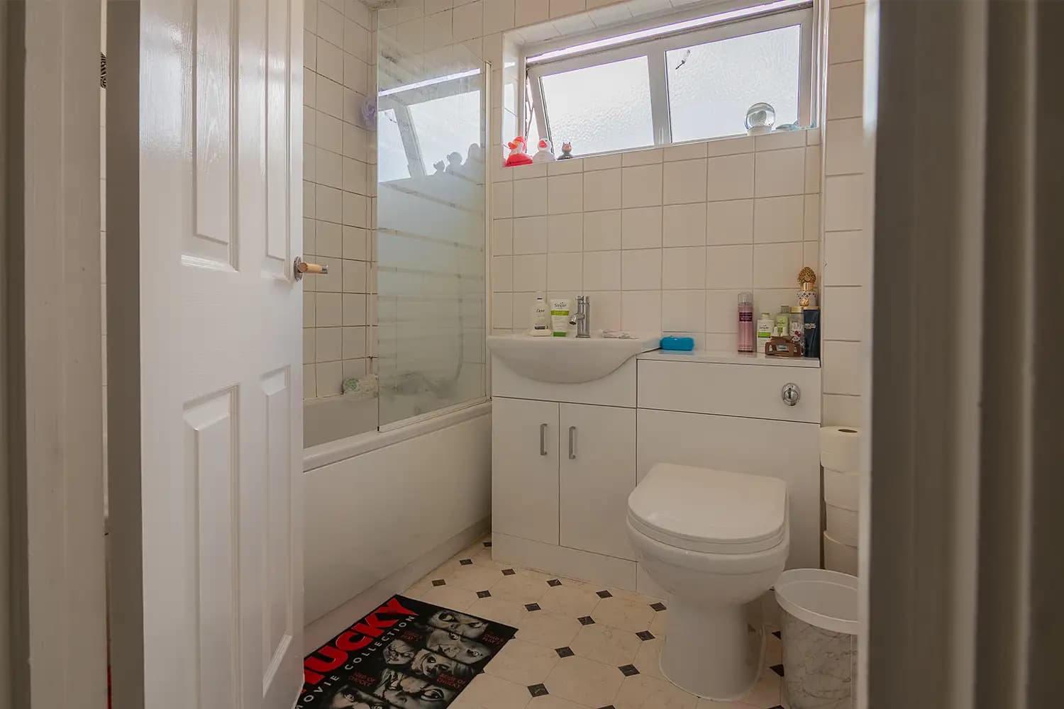 property photo 8 of 15