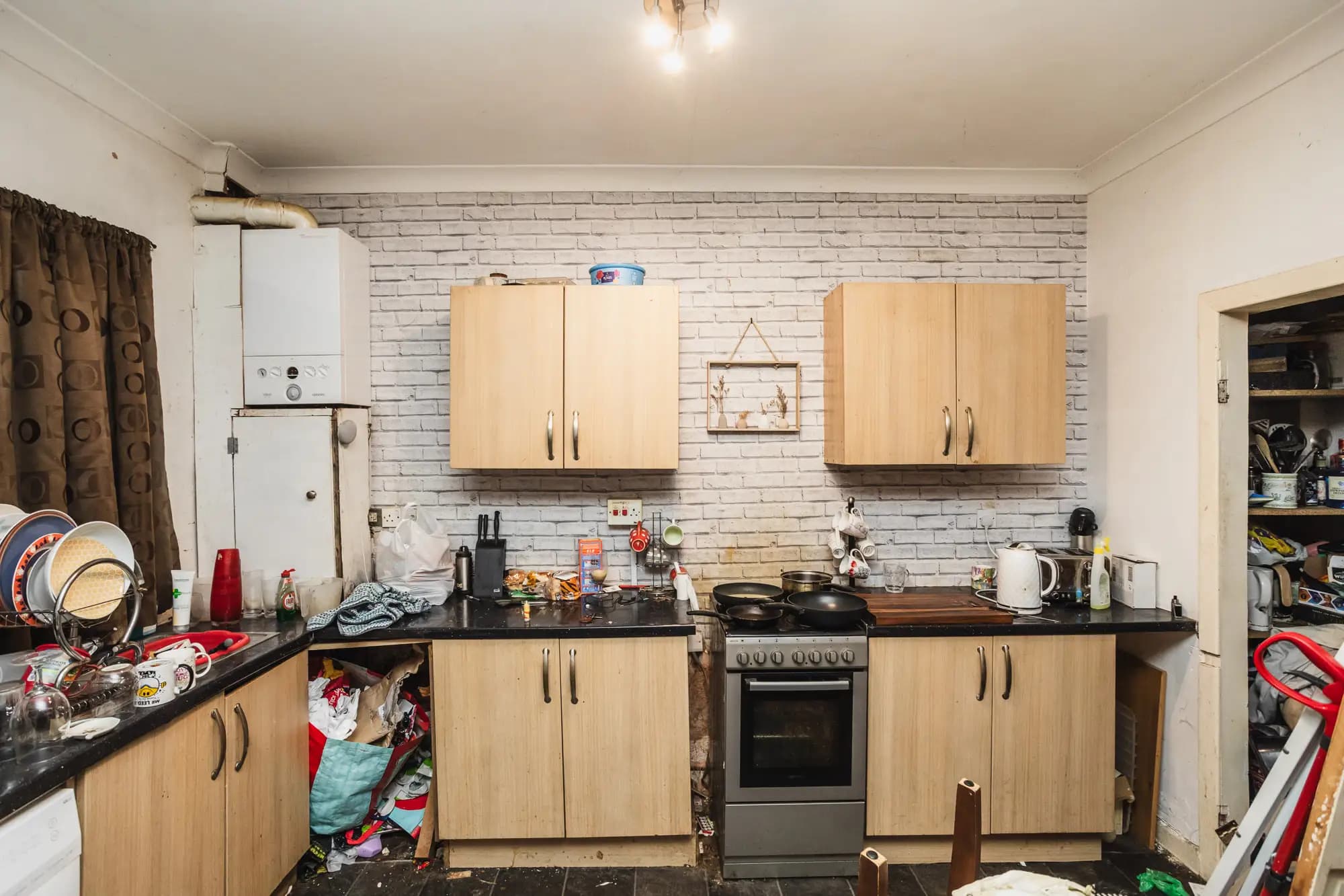 property photo 6 of 18