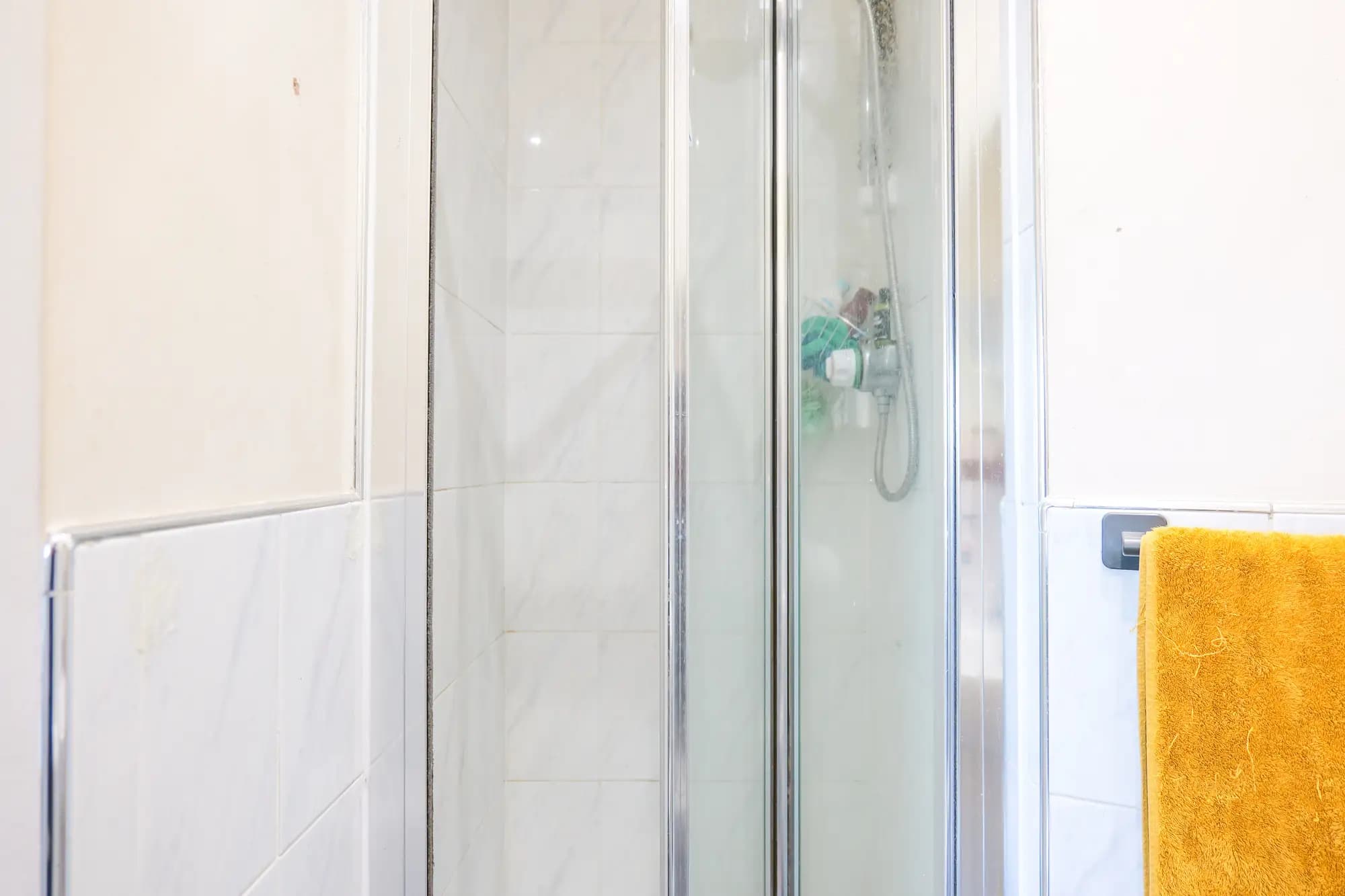 property photo 6 of 17