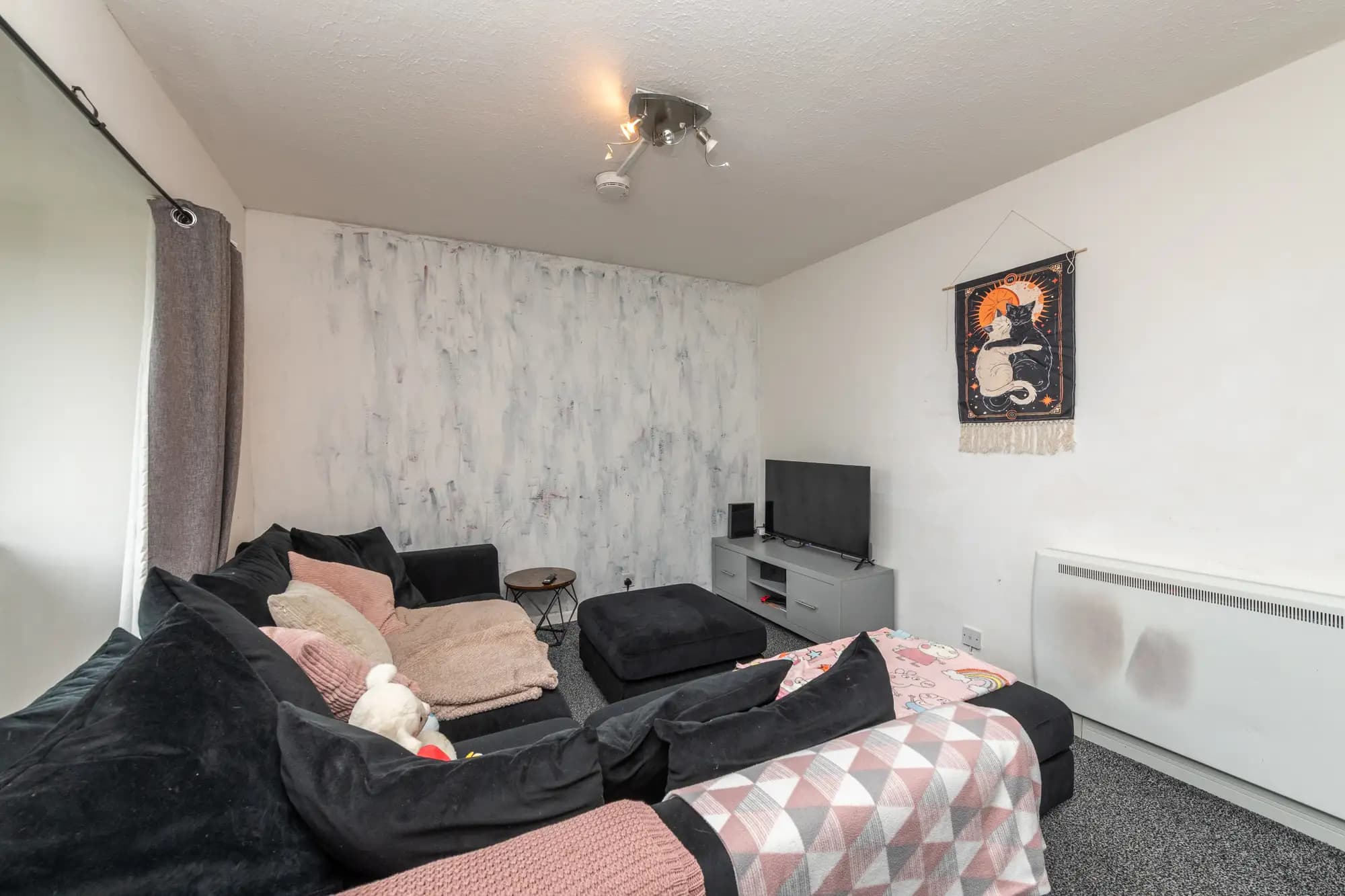 property photo 5 of 37