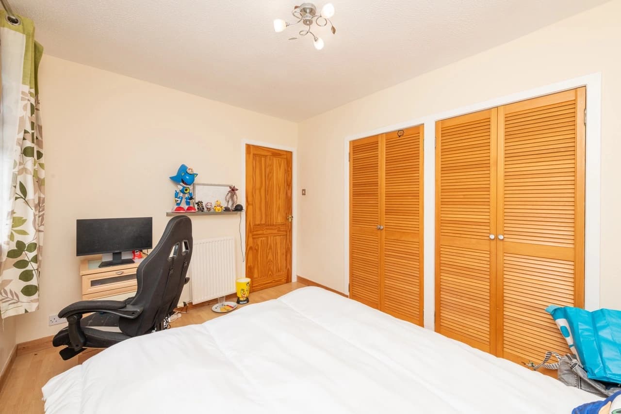 property photo 12 of 23