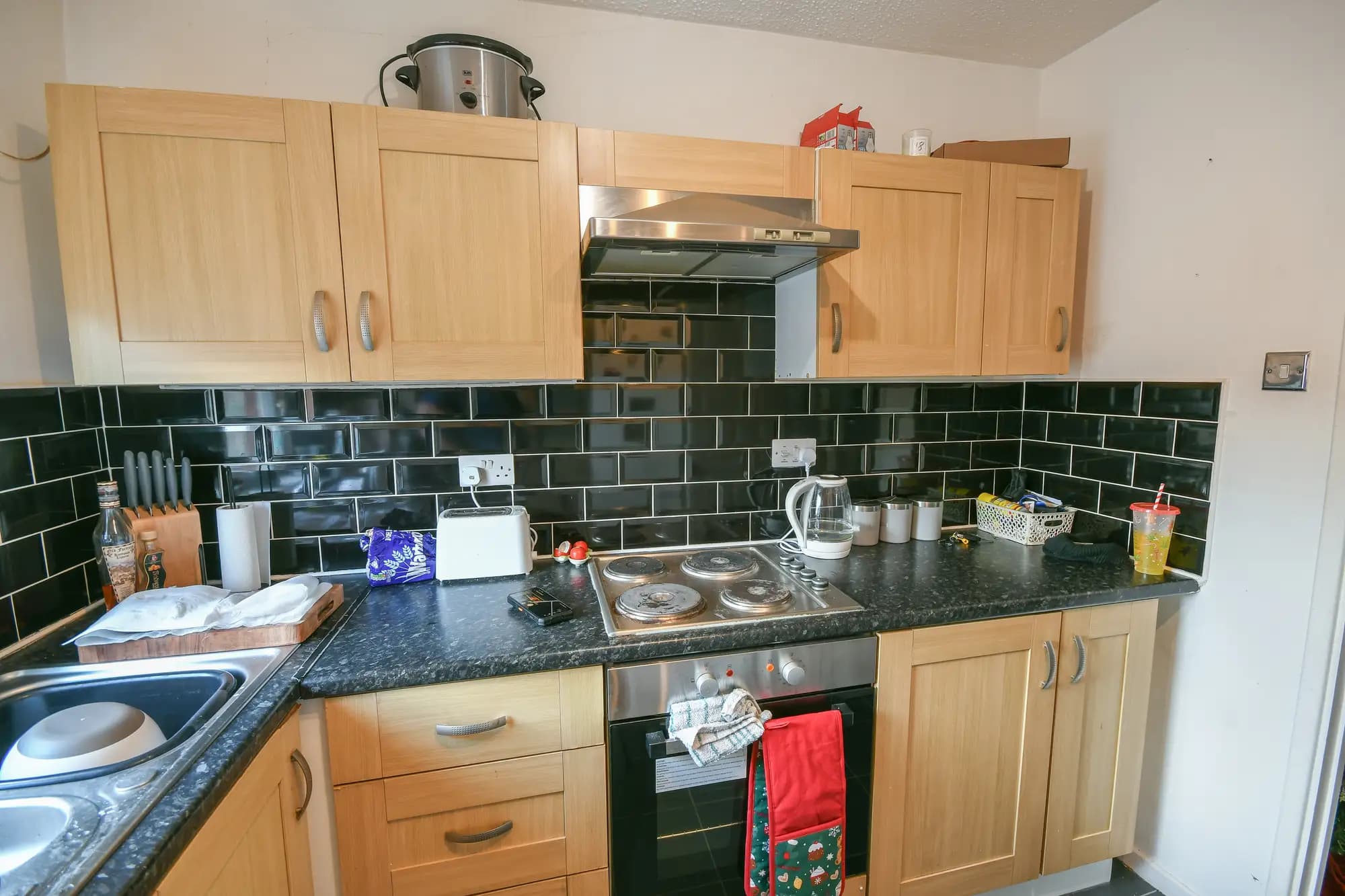 property photo 5 of 15