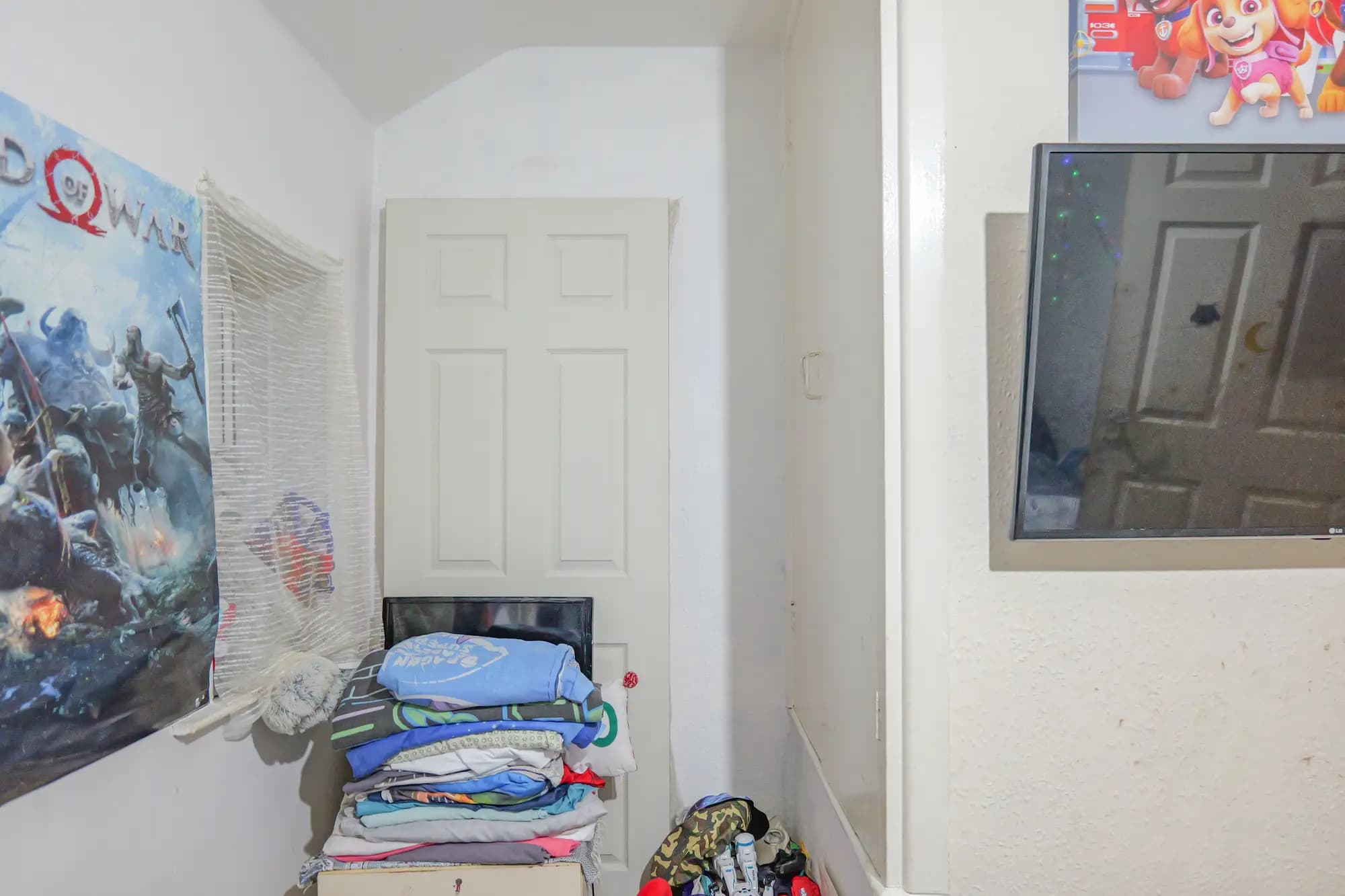 property photo 17 of 30