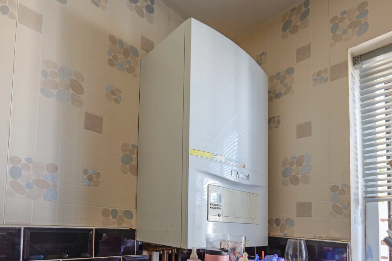 property photo 11 of 18
