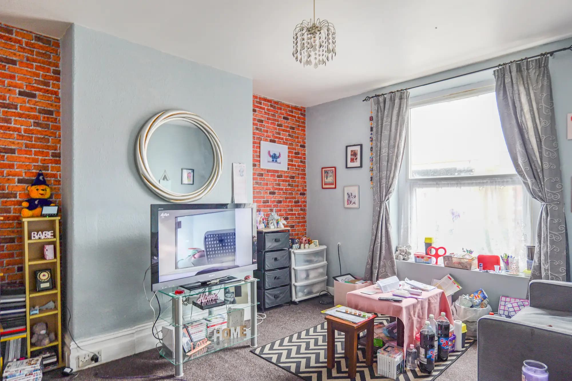 property photo 4 of 40