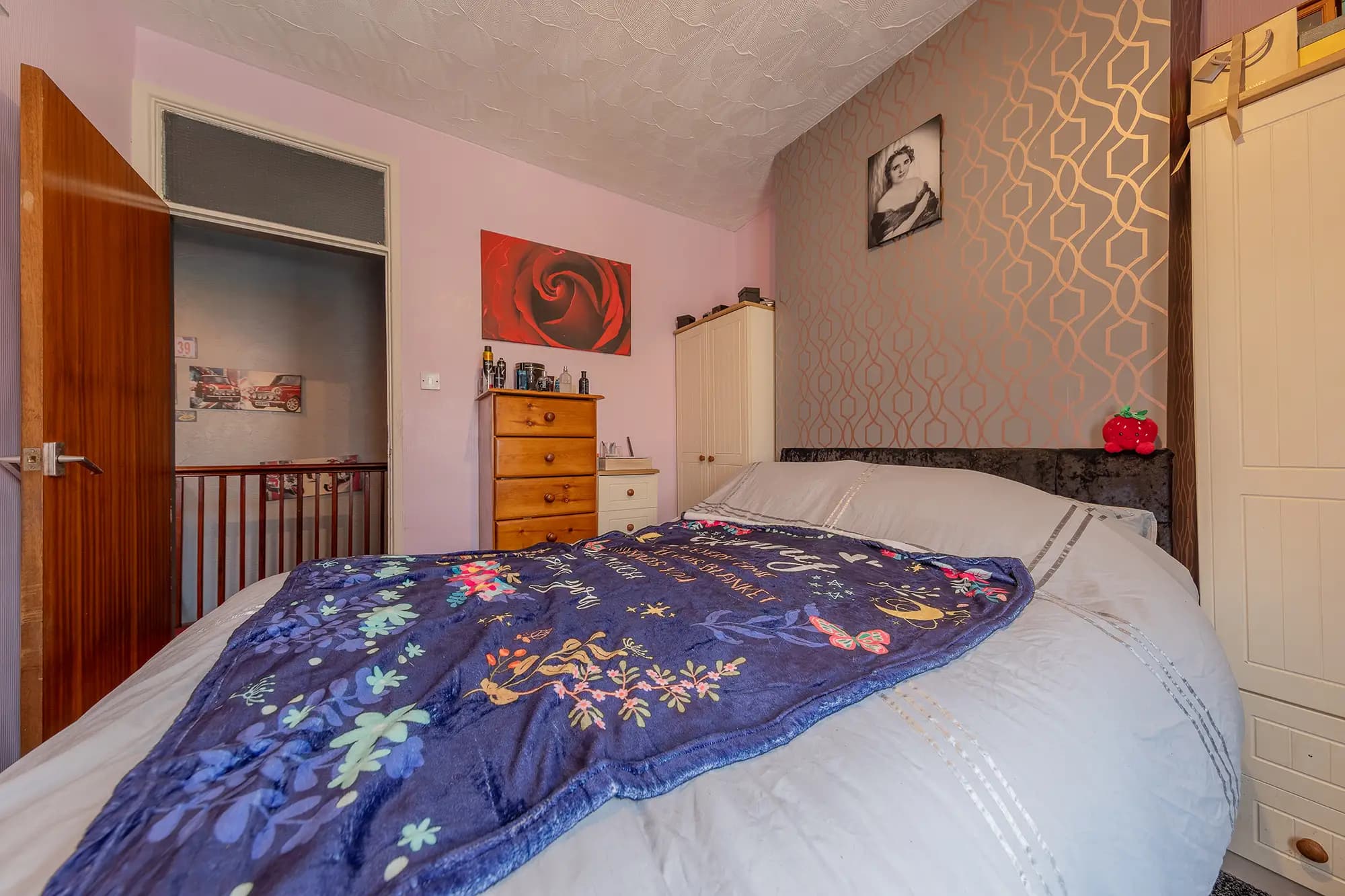 property photo 11 of 22