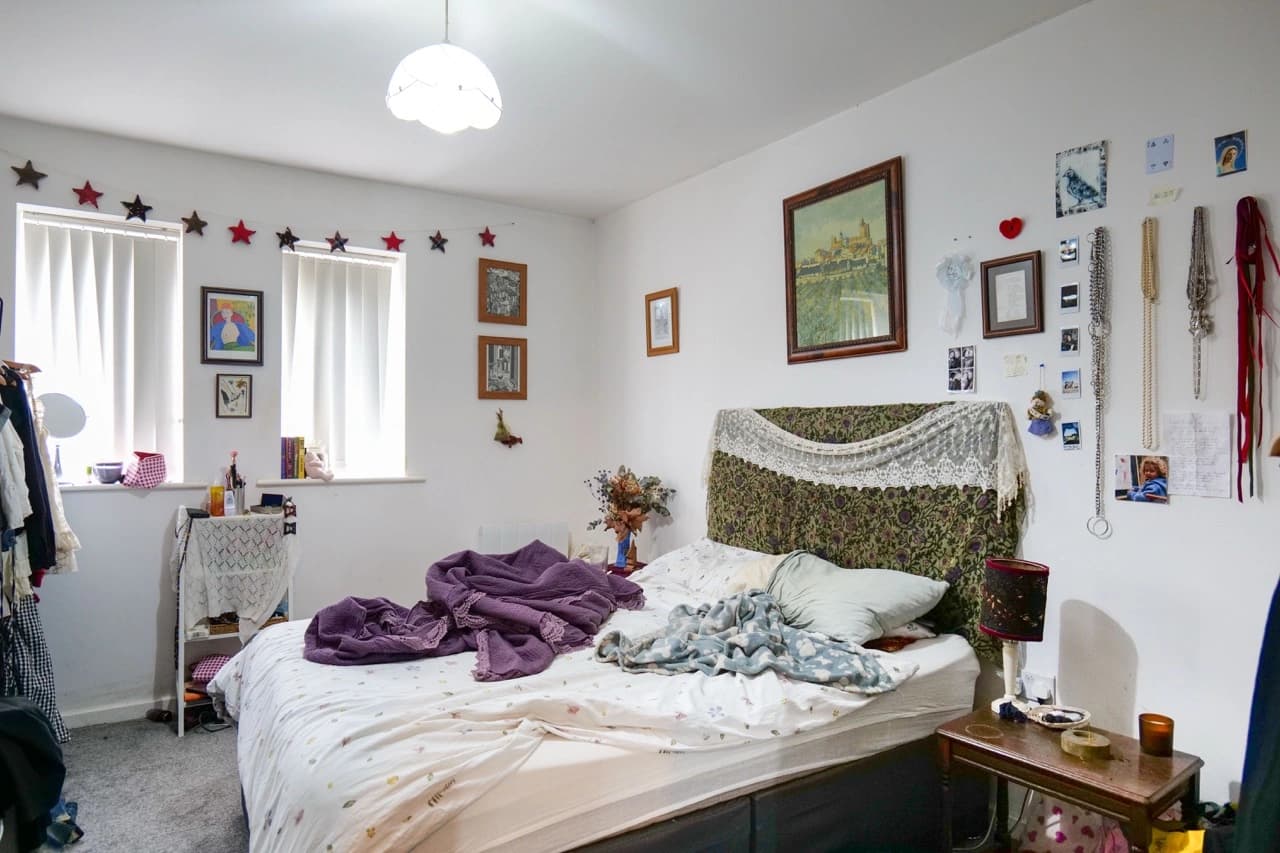 property photo 10 of 18