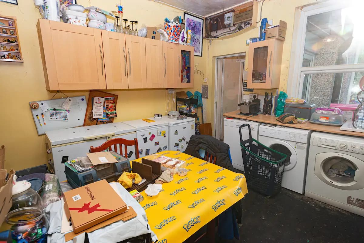 property photo 7 of 19
