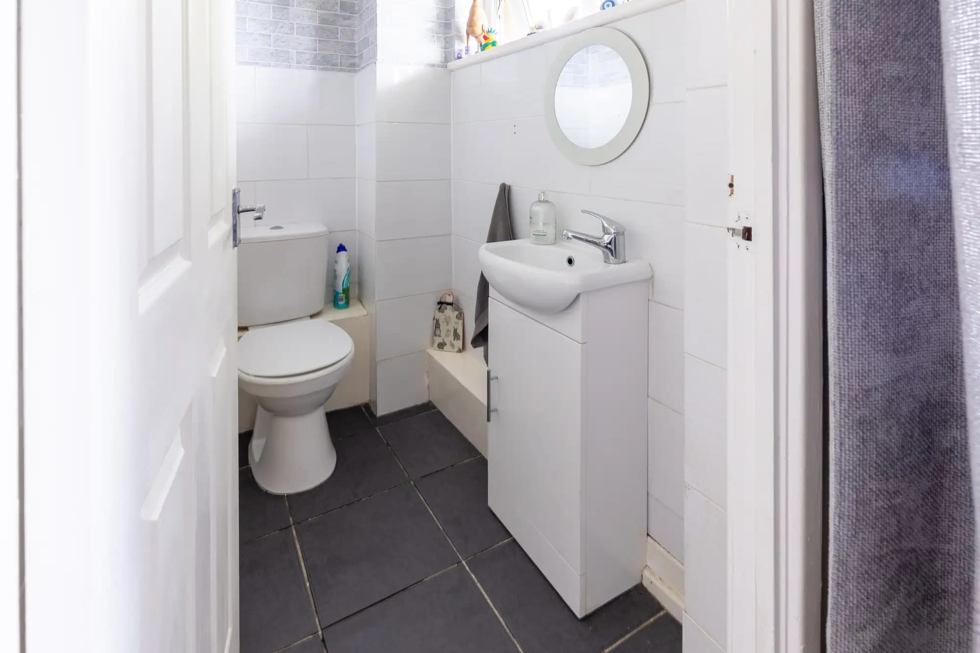 property photo 10 of 28