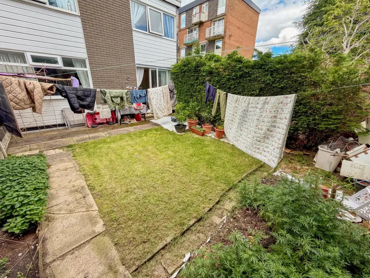 property photo 27 of 29