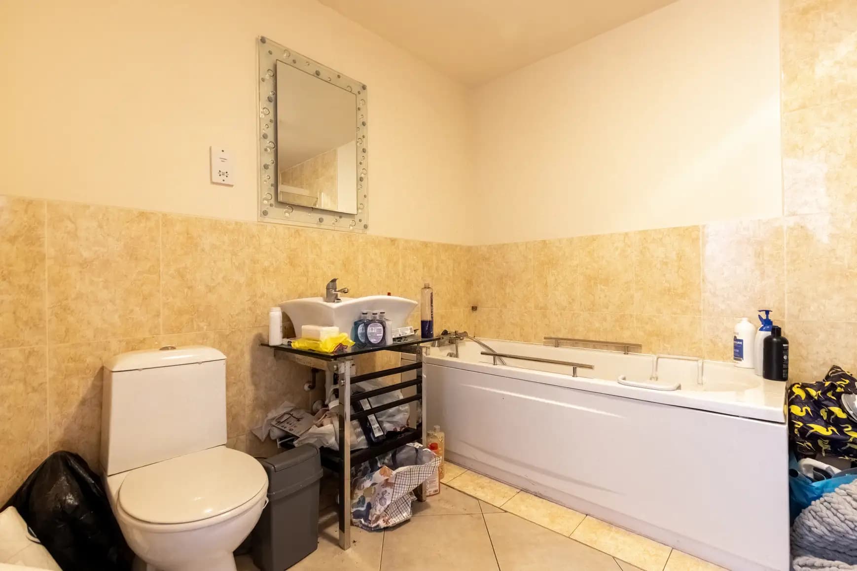 property photo 6 of 12